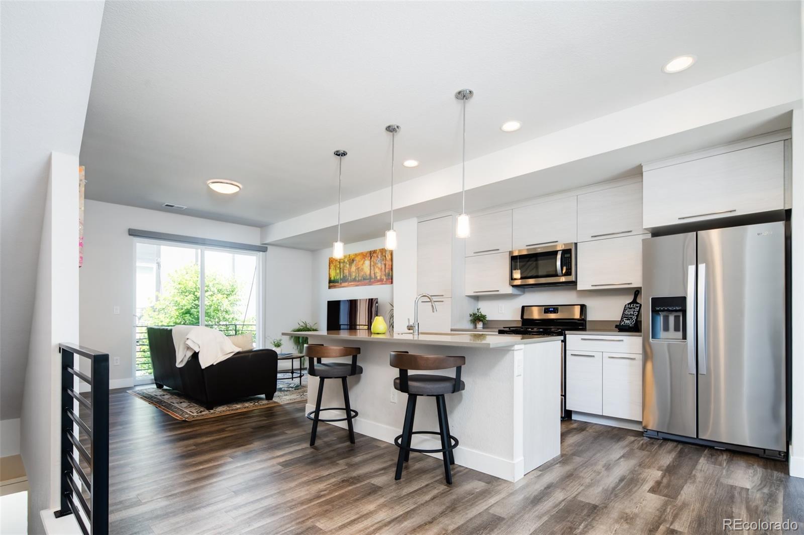 5630 W 11th Place , Lakewood  MLS: 5399507 Beds: 3 Baths: 3 Price: $539,000