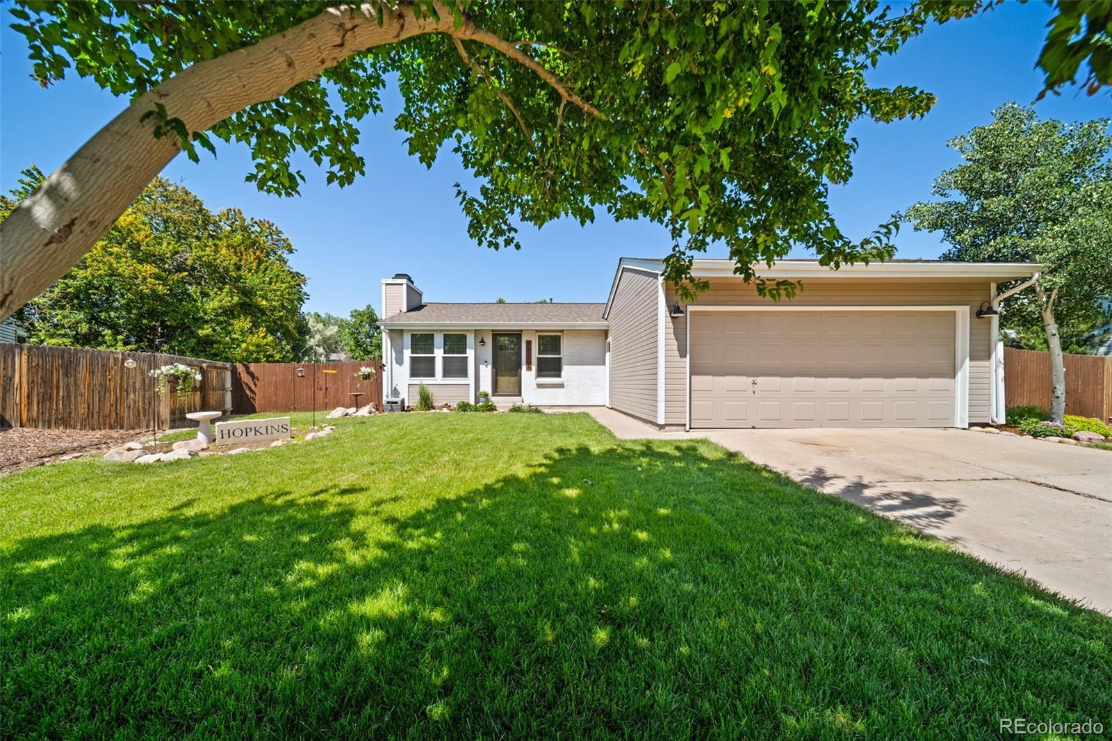 18159 E Crestline Circle, centennial MLS: 5804138 Beds: 4 Baths: 2 Price: $500,000