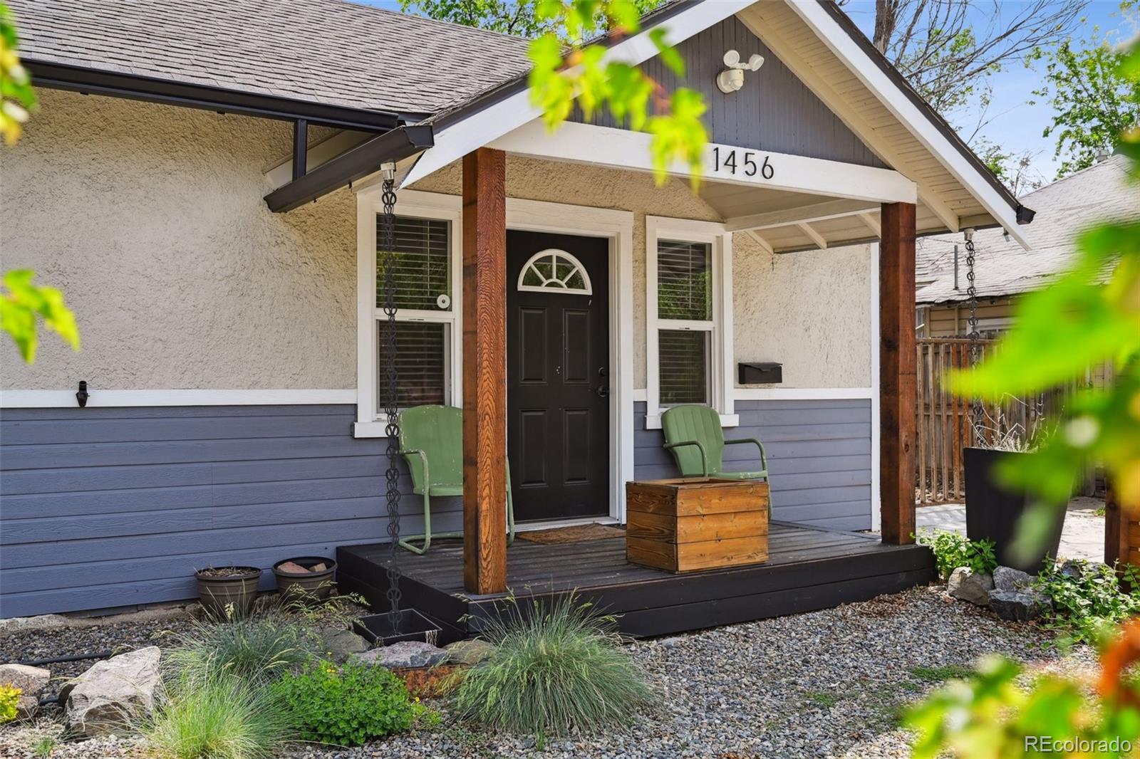 1456  Syracuse Street, denver MLS: 2497557 Beds: 2 Baths: 1 Price: $425,000