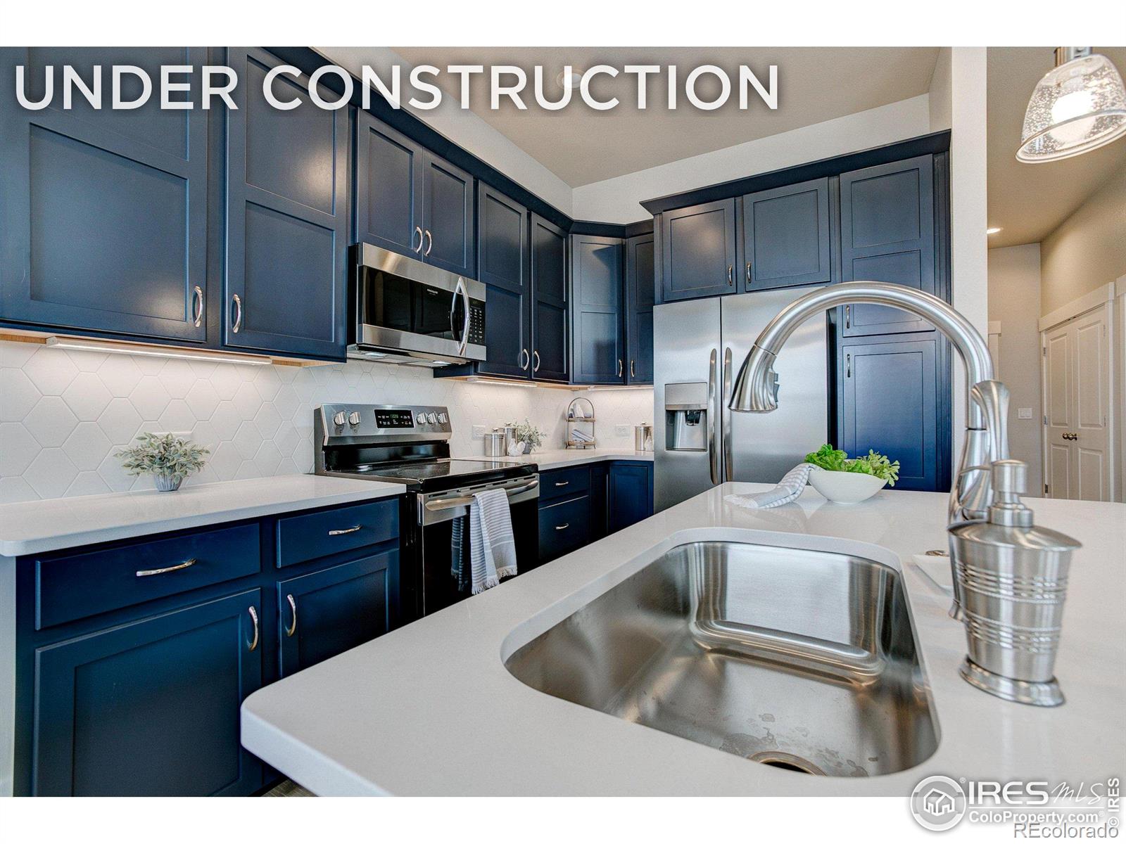 4204  Trapper Lake Drive, loveland MLS: 4567891035856 Beds: 3 Baths: 3 Price: $587,400