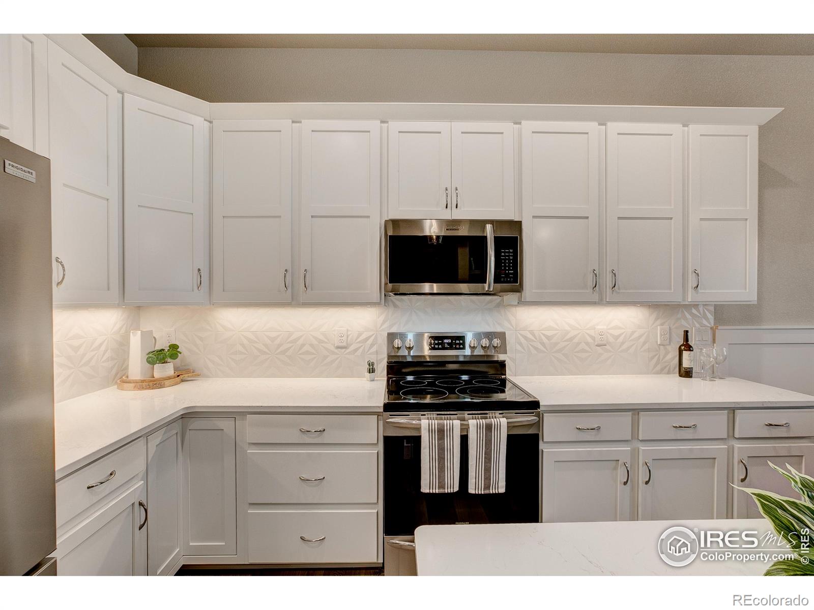 218  High Point Drive, longmont  House Search MLS Picture