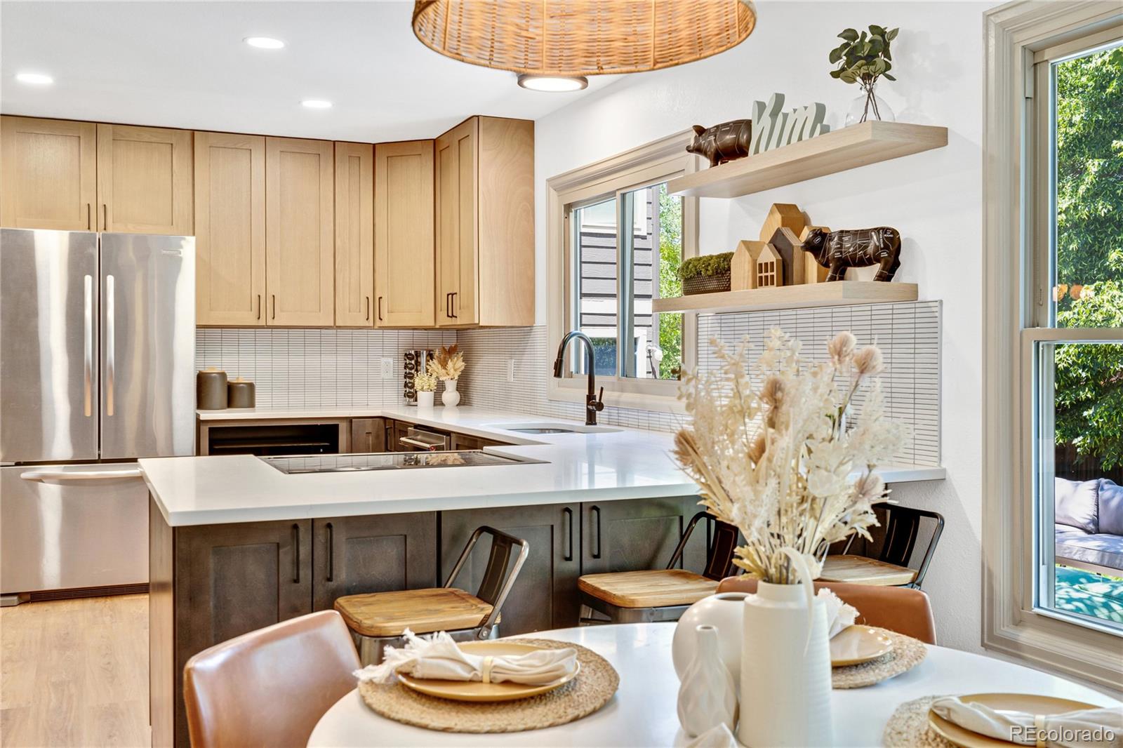 10016  Teton Court, lone tree MLS: 3237610 Beds: 5 Baths: 4 Price: $800,000