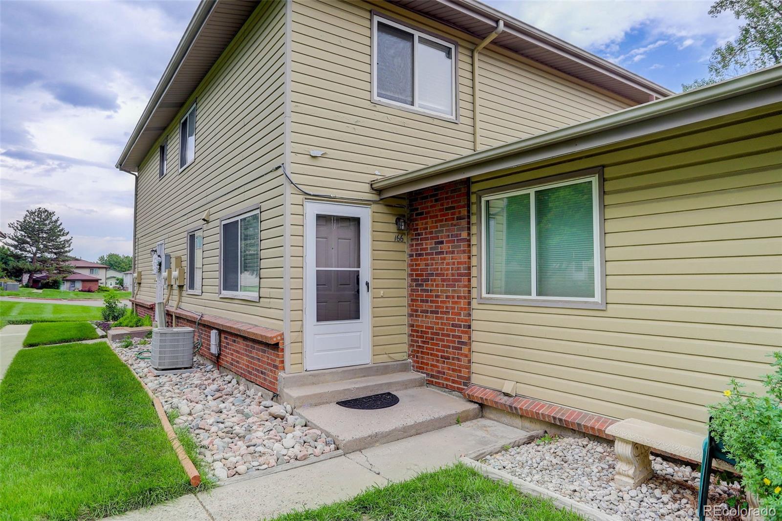 3355 S Flower Street 166, Lakewood  MLS: 5642485 Beds: 2 Baths: 1 Price: $310,000