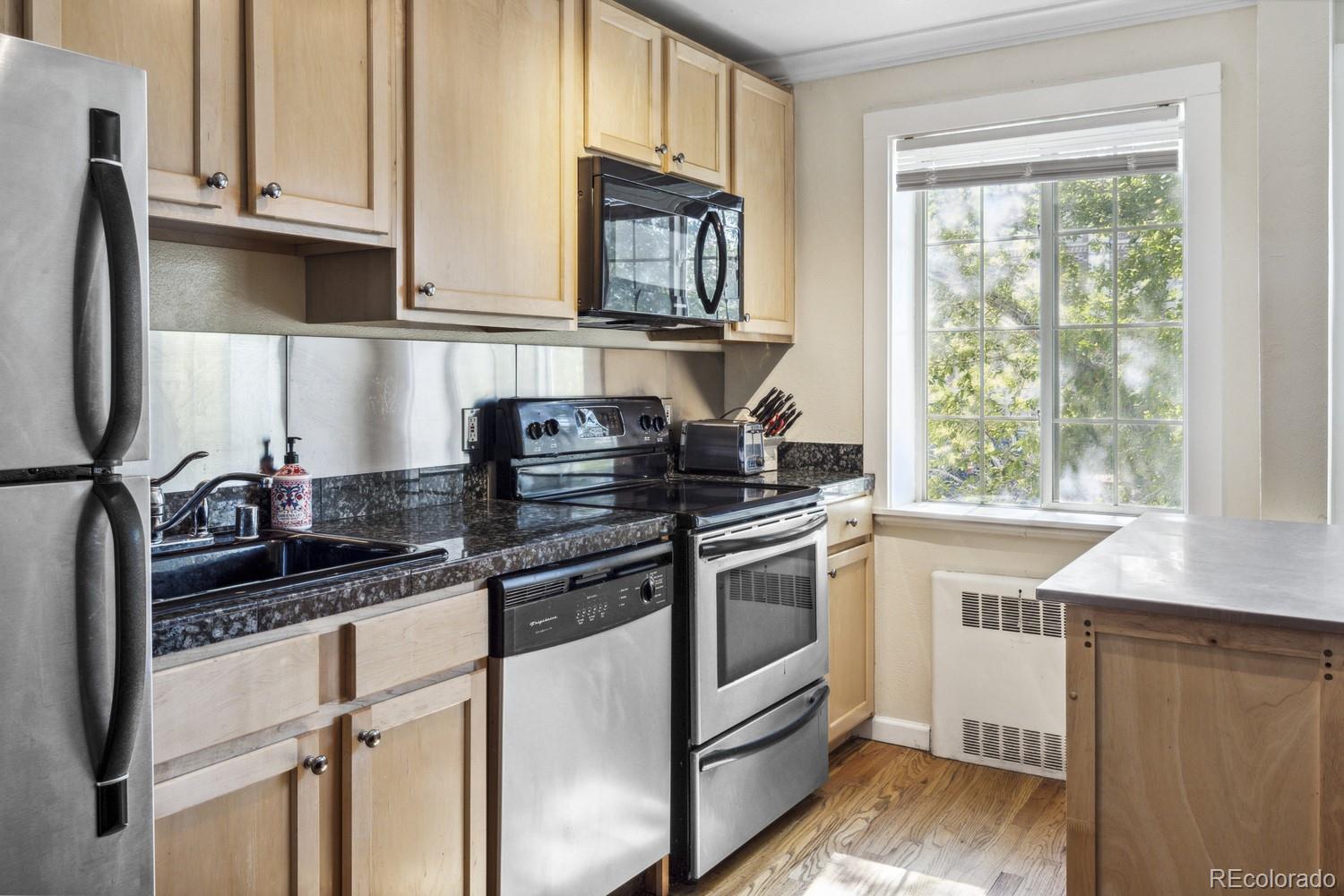 1450  Albion Street 206, Denver  MLS: 2280670 Beds: 2 Baths: 1 Price: $255,000