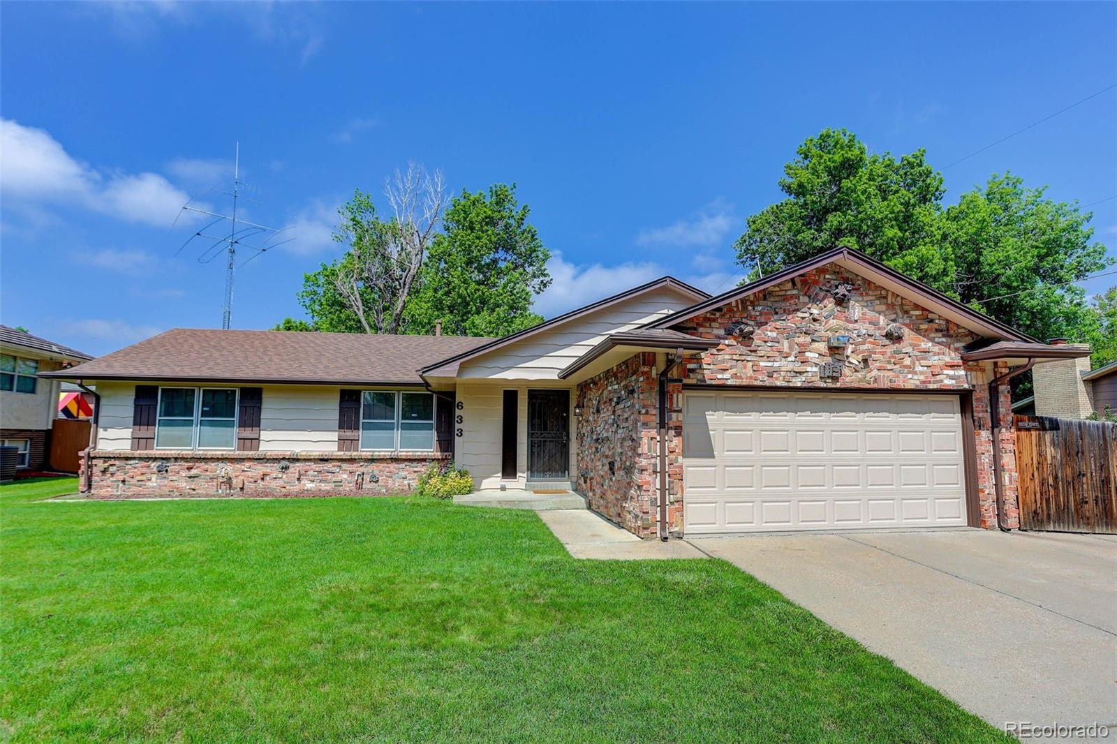 633 S Galena Street, denver MLS: 7312612 Beds: 4 Baths: 2 Price: $590,000