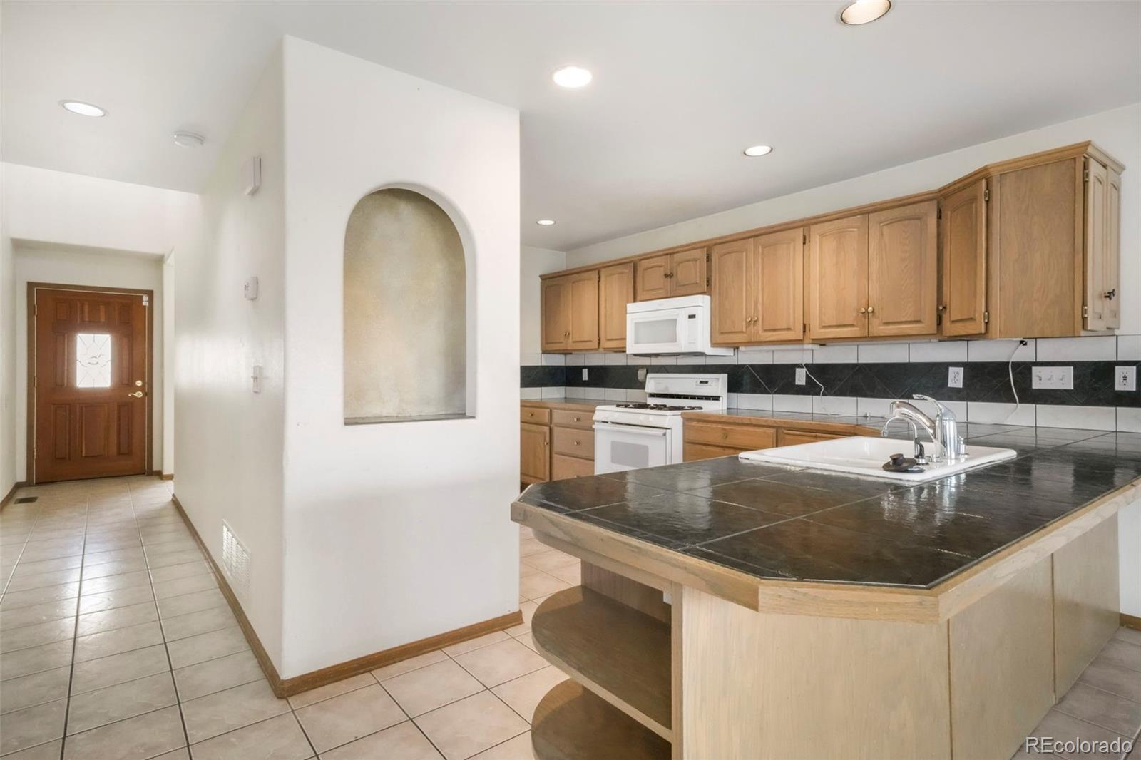 174  Luxury Lane, colorado springs  House Search MLS Picture