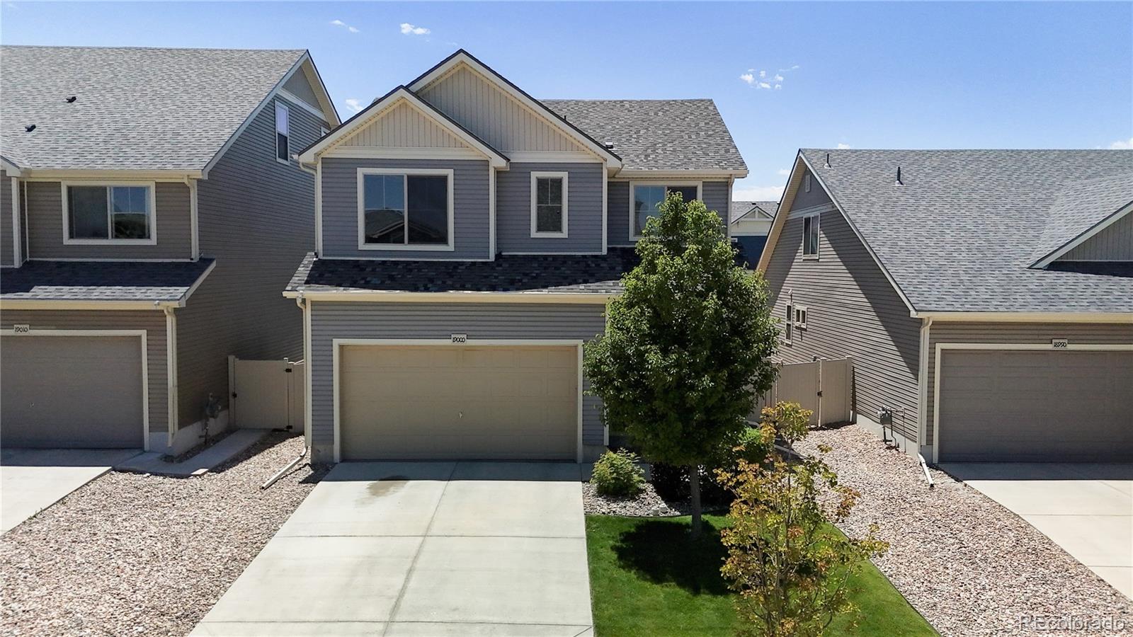 19000 E 55th Avenue, denver MLS: 3321837 Beds: 3 Baths: 3 Price: $525,000