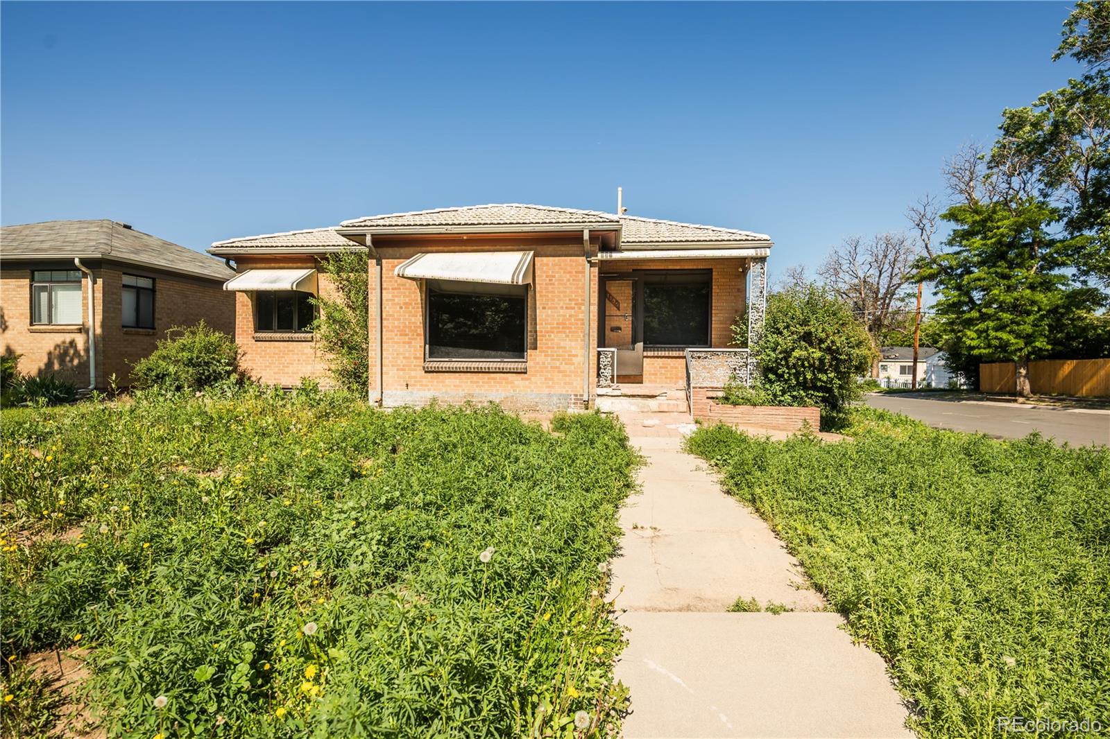 1195  Boston Street, aurora MLS: 8995724 Beds: 5 Baths: 2 Price: $329,977