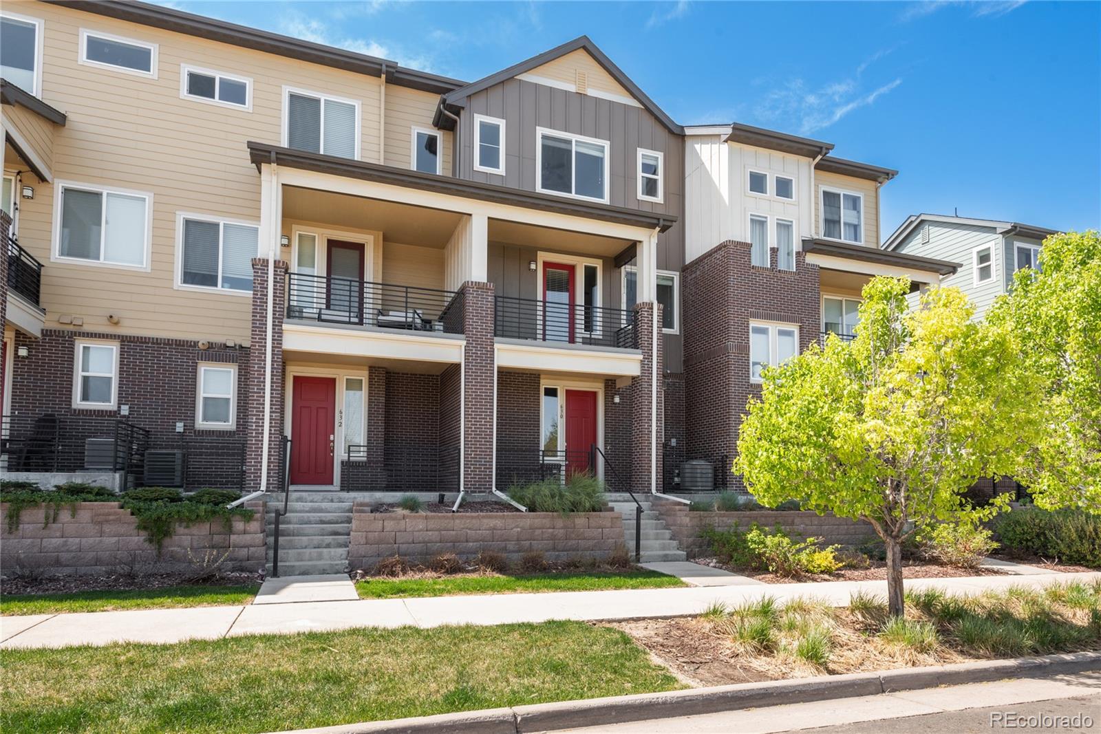 630 E Hinsdale Avenue, littleton MLS: 6346576 Beds: 2 Baths: 3 Price: $515,000
