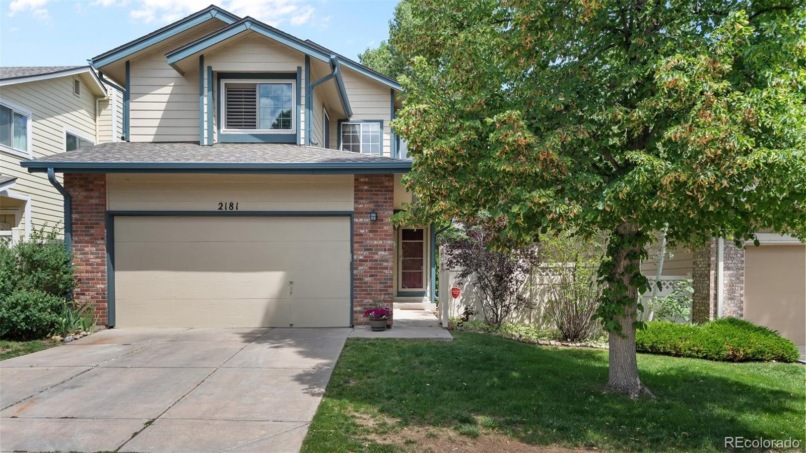 2181 E Phillips Lane, centennial MLS: 8944171 Beds: 3 Baths: 3 Price: $565,000