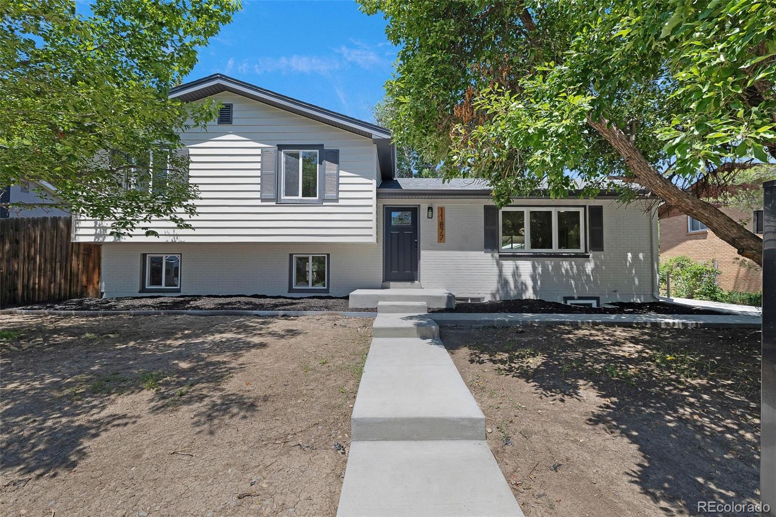 11877  Keough Drive, northglenn MLS: 9355117 Beds: 5 Baths: 3 Price: $539,000