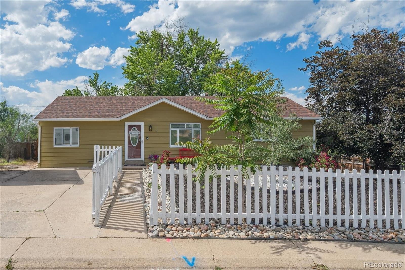 1817 S Perry Way, denver MLS: 6162574 Beds: 3 Baths: 1 Price: $475,000