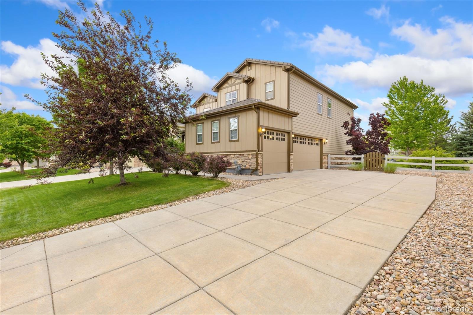 2647  Gray Wolf Loop, broomfield MLS: 2203749 Beds: 5 Baths: 3 Price: $899,000