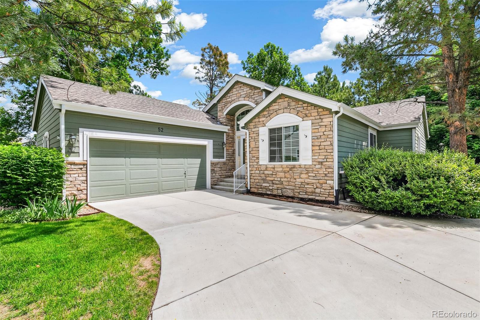 7400 W Grant Ranch Boulevard, littleton MLS: 4292580 Beds: 4 Baths: 3 Price: $699,000