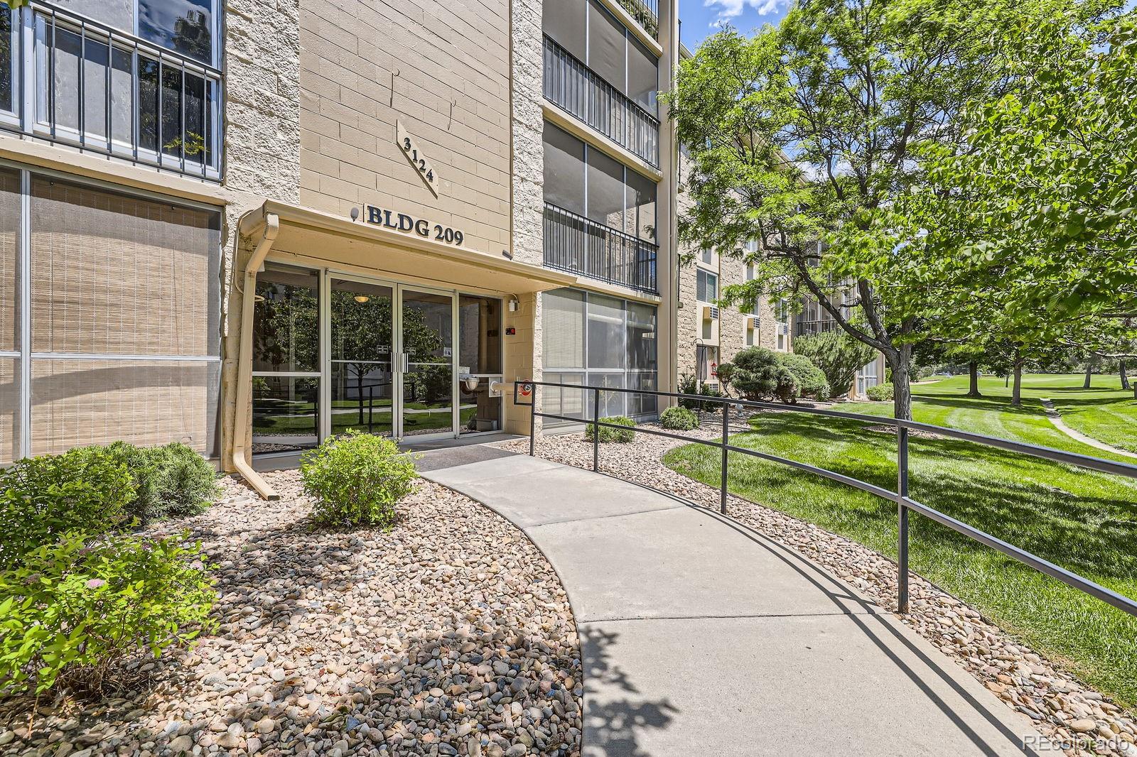 3124 S Wheeling Way 102, Aurora  MLS: 6716703 Beds: 2 Baths: 1 Price: $215,000