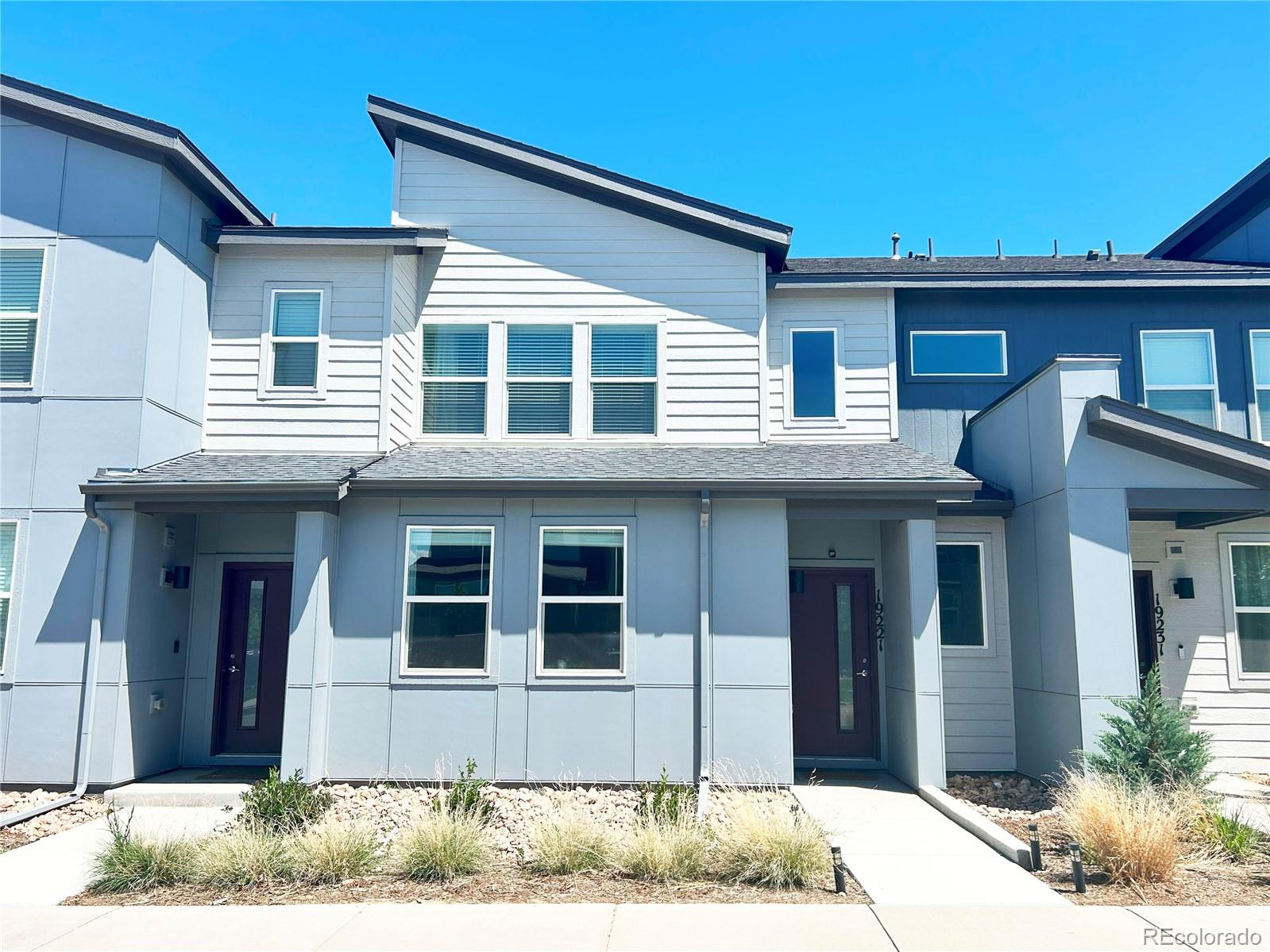 19221 E 65th Avenue, denver MLS: 3030226 Beds: 3 Baths: 3 Price: $434,900