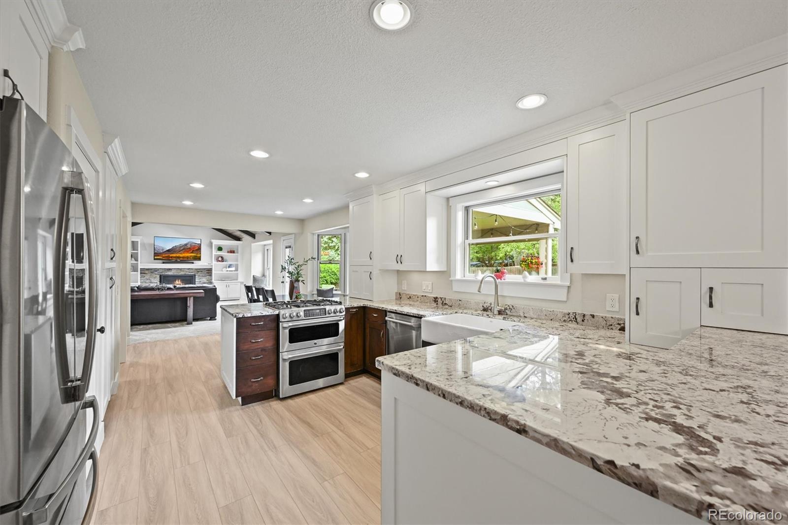 2974 E Otero Circle, centennial MLS: 1708710 Beds: 5 Baths: 4 Price: $900,000
