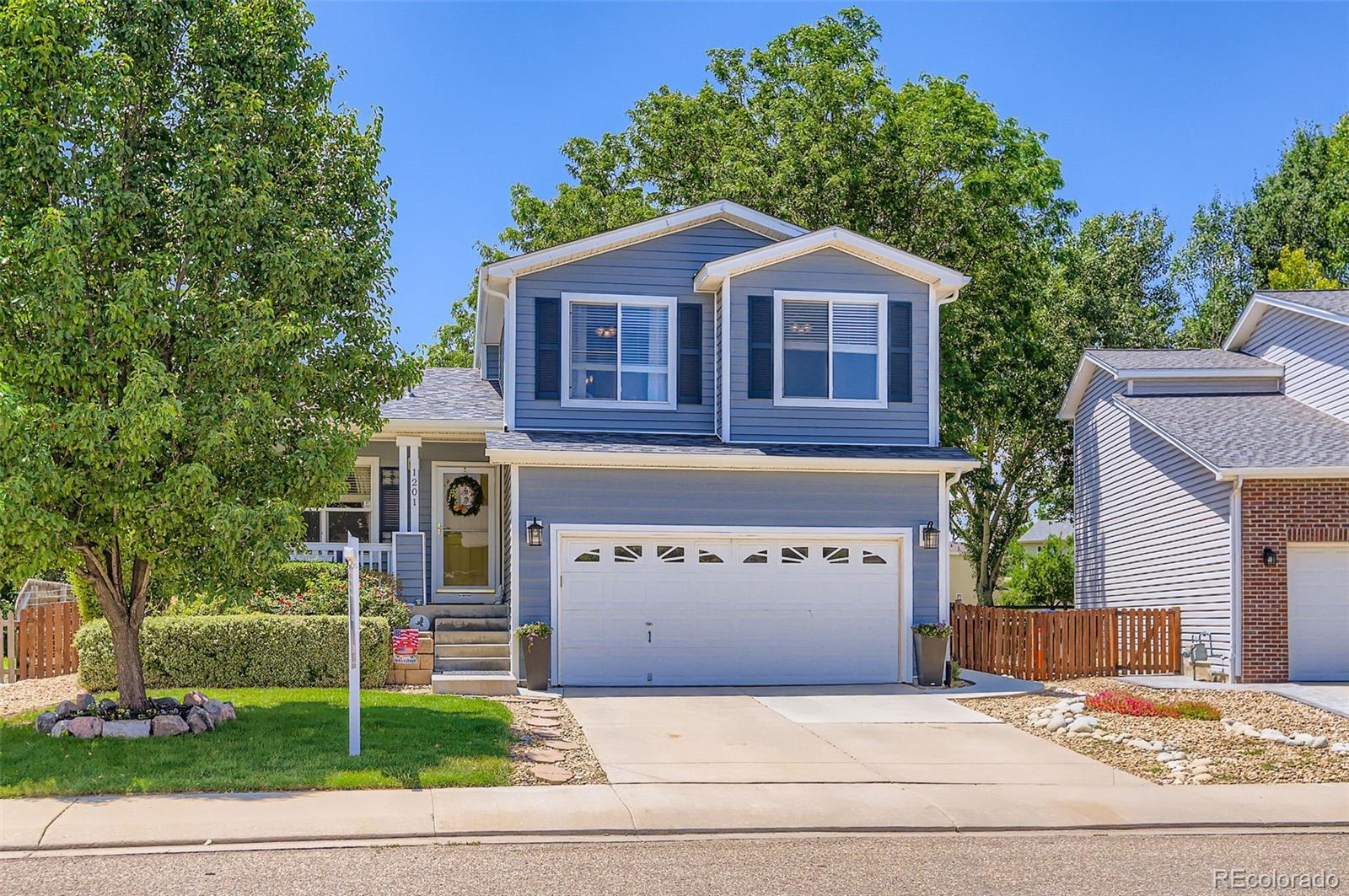 1201  Trout Creek Circle, longmont MLS: 5585728 Beds: 3 Baths: 3 Price: $549,000