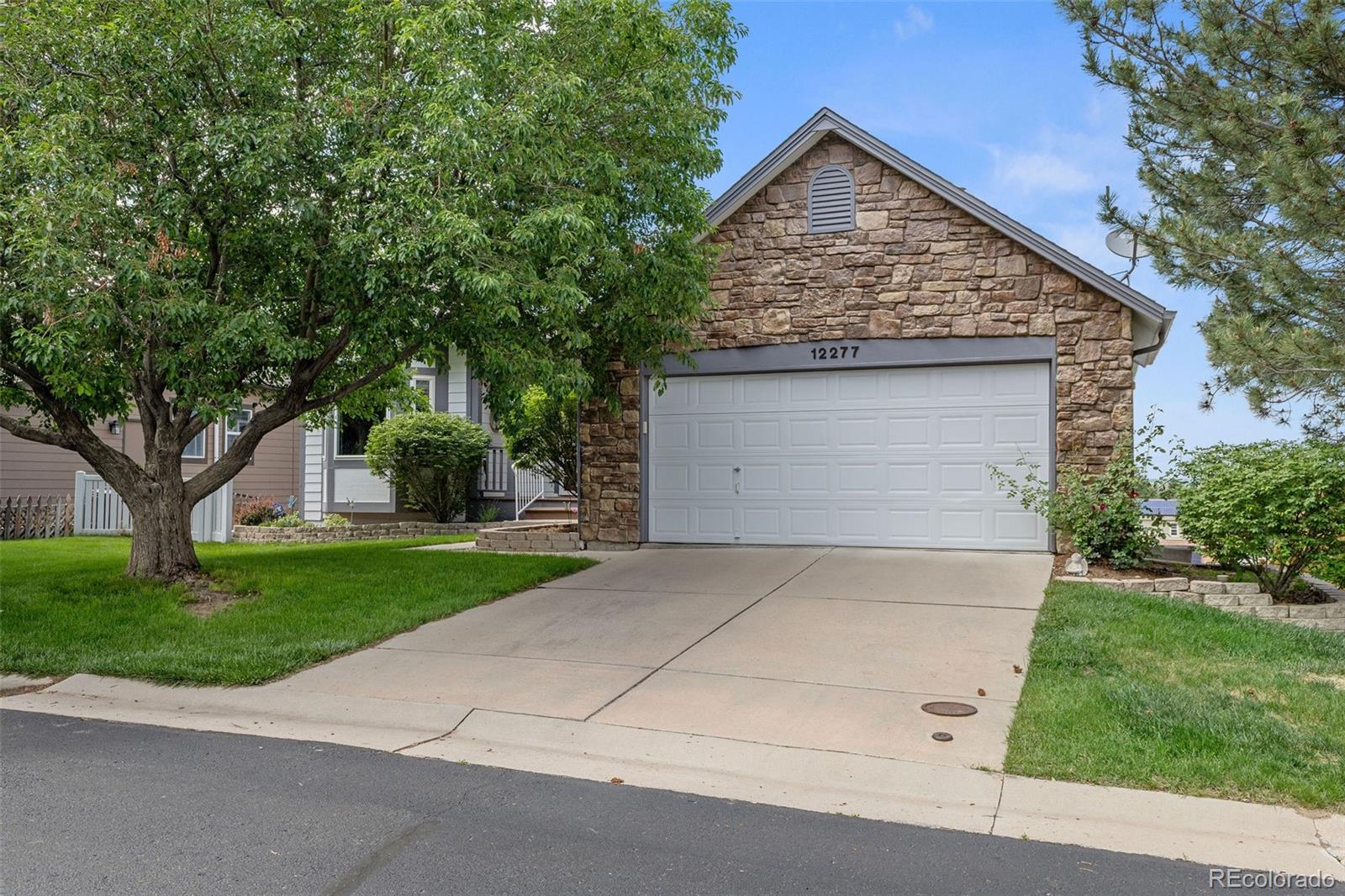12277 W Chenango Drive, morrison MLS: 6970994 Beds: 4 Baths: 3 Price: $689,000