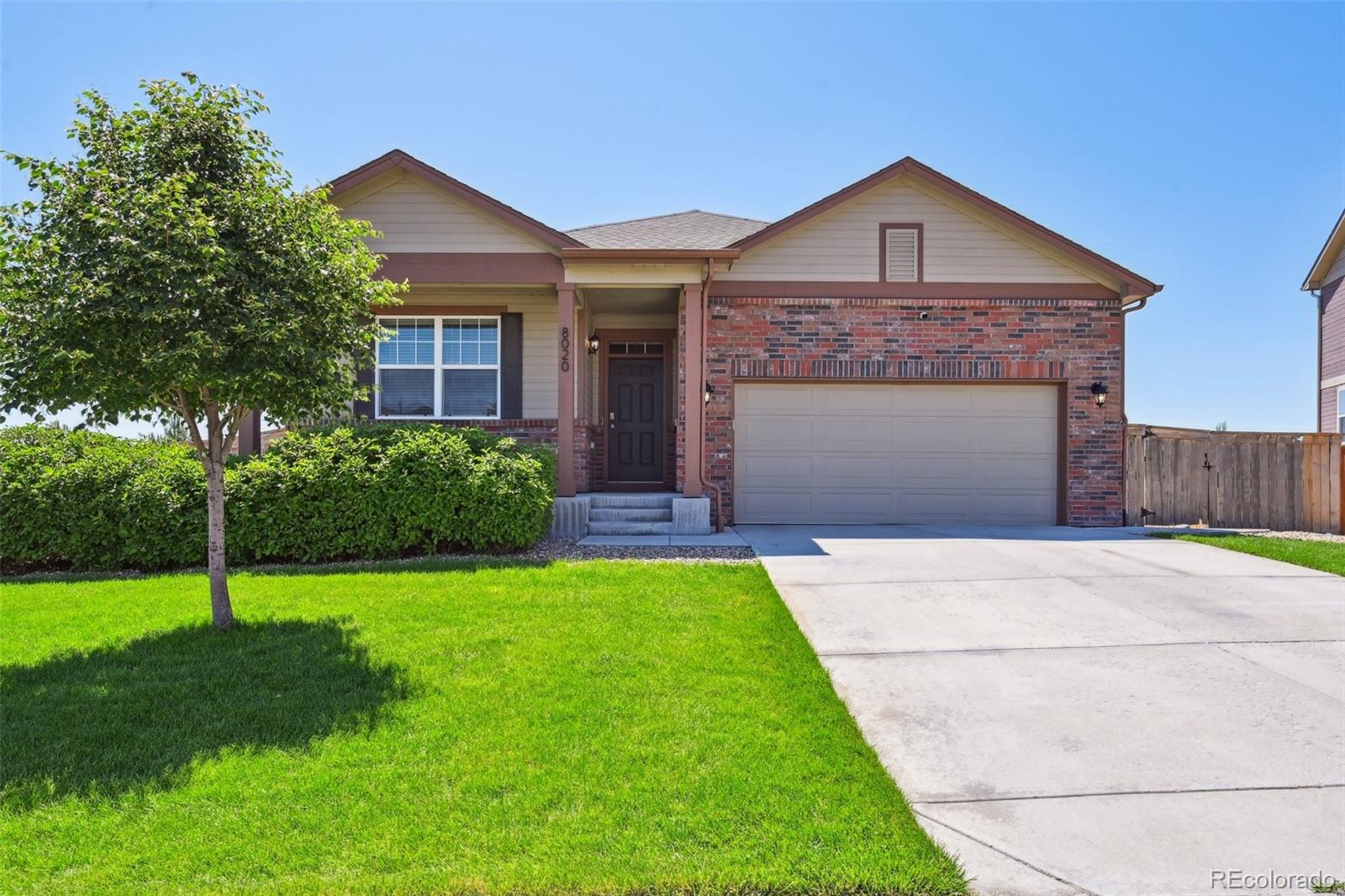 8020 E 136th Drive, thornton MLS: 8990532 Beds: 4 Baths: 2 Price: $649,900