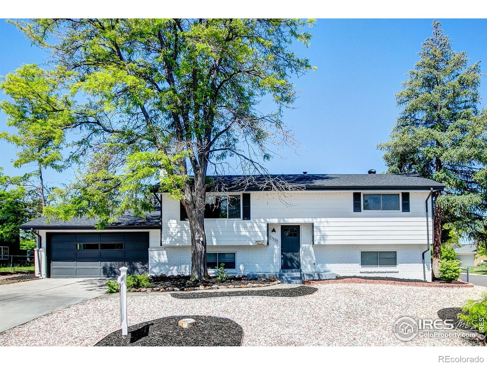 12802 E Nevada Circle, aurora MLS: 4567891036379 Beds: 4 Baths: 2 Price: $550,000