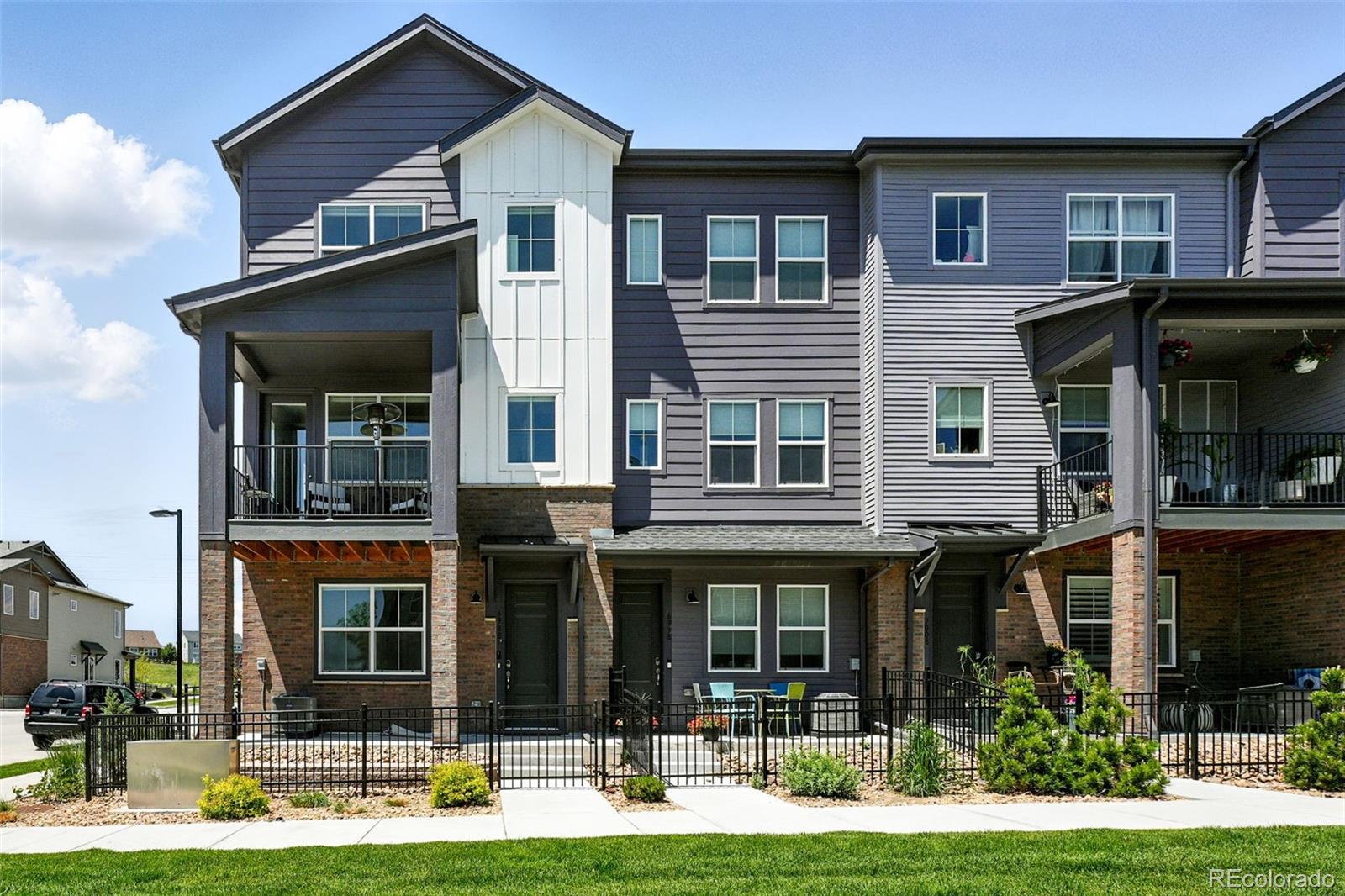 6988  Ipswich Court, castle pines MLS: 9199285 Beds: 4 Baths: 4 Price: $565,000