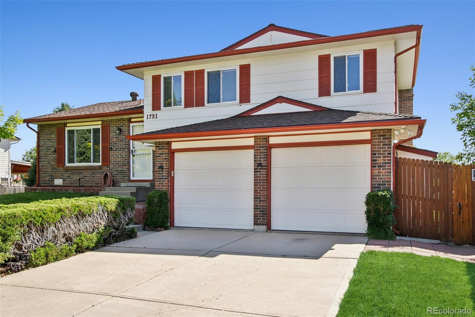 1791 S Laredo Street, aurora MLS: 9924899 Beds: 3 Baths: 2 Price: $485,000