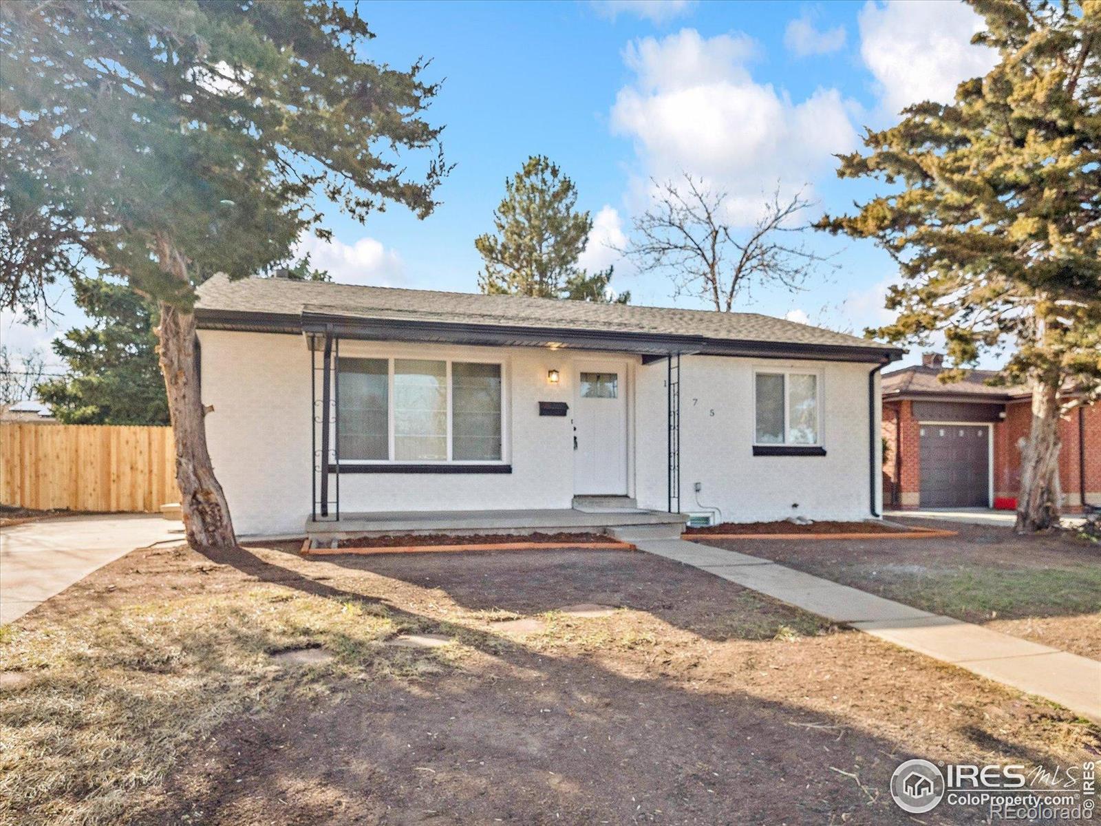 1475 S Eaton Street, lakewood MLS: 4567891036422 Beds: 4 Baths: 2 Price: $509,900
