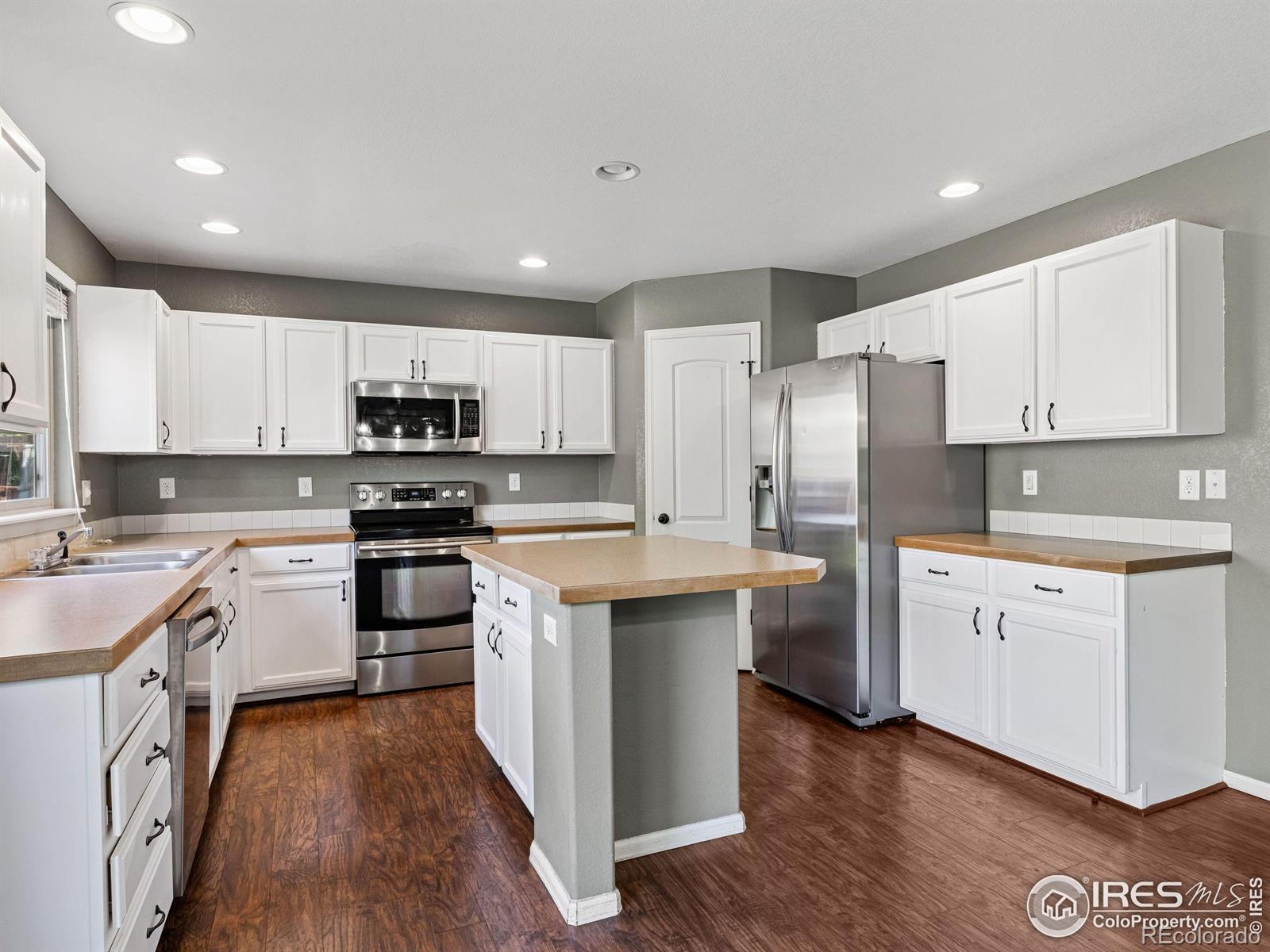 4715  Wisconsin Avenue, loveland  House Search MLS Picture