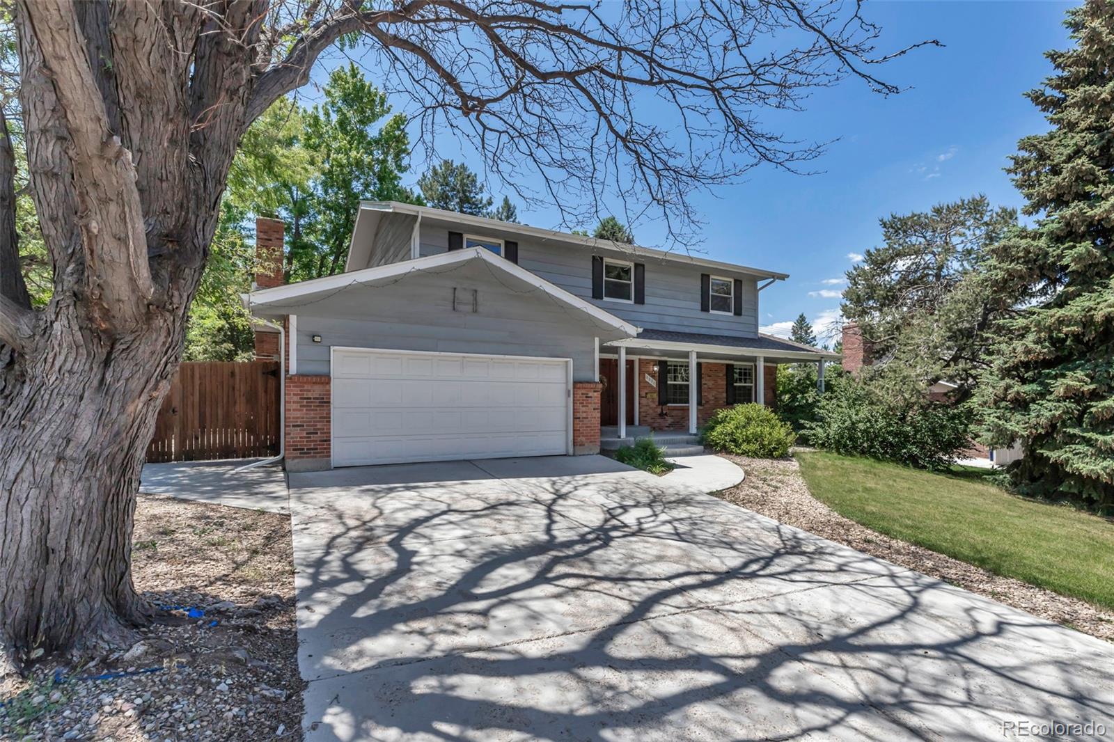 8696 E Easter Avenue, centennial MLS: 6935124 Beds: 5 Baths: 4 Price: $725,000