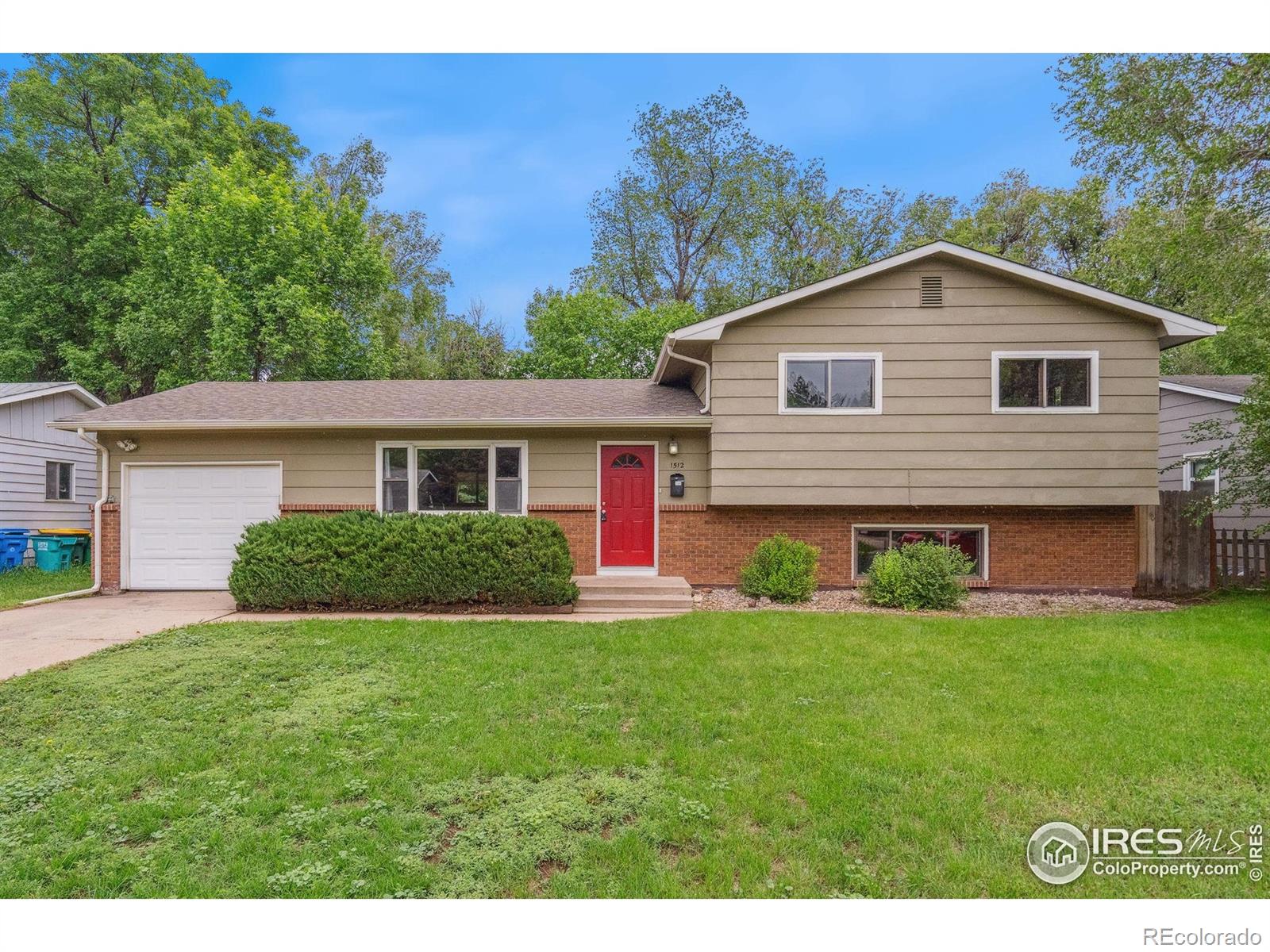 1512  Brentwood Drive, fort collins MLS: 4567891036446 Beds: 4 Baths: 2 Price: $570,000