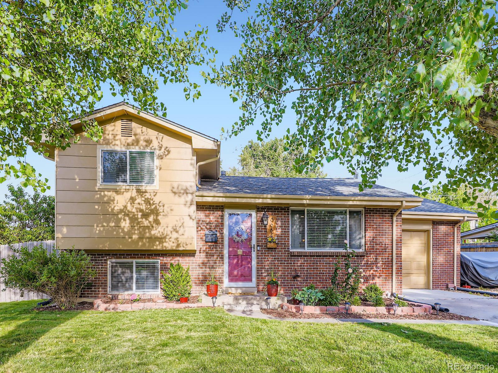 6664  Gray Street, arvada MLS: 2588473 Beds: 4 Baths: 2 Price: $545,000