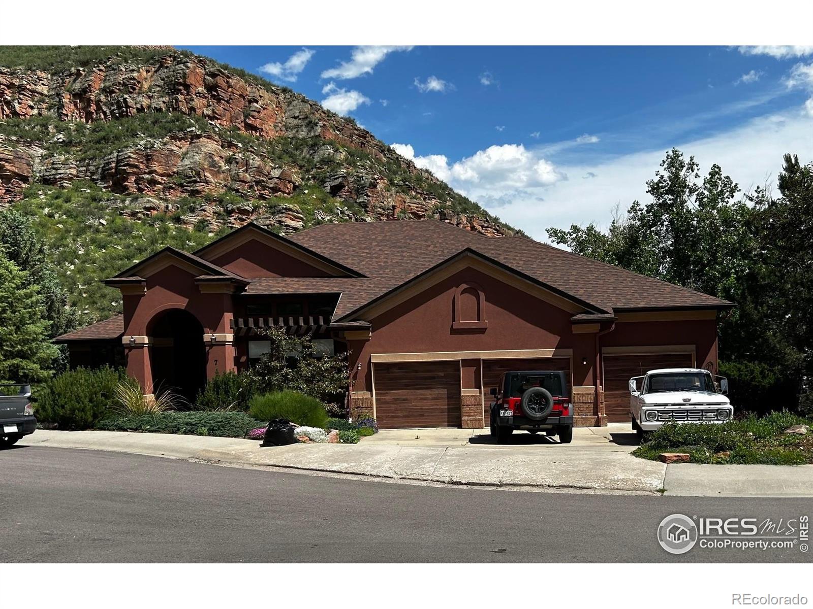 7  Eagle Nest Lane, lyons MLS: 4567891036472 Beds: 5 Baths: 4 Price: $1,300,000