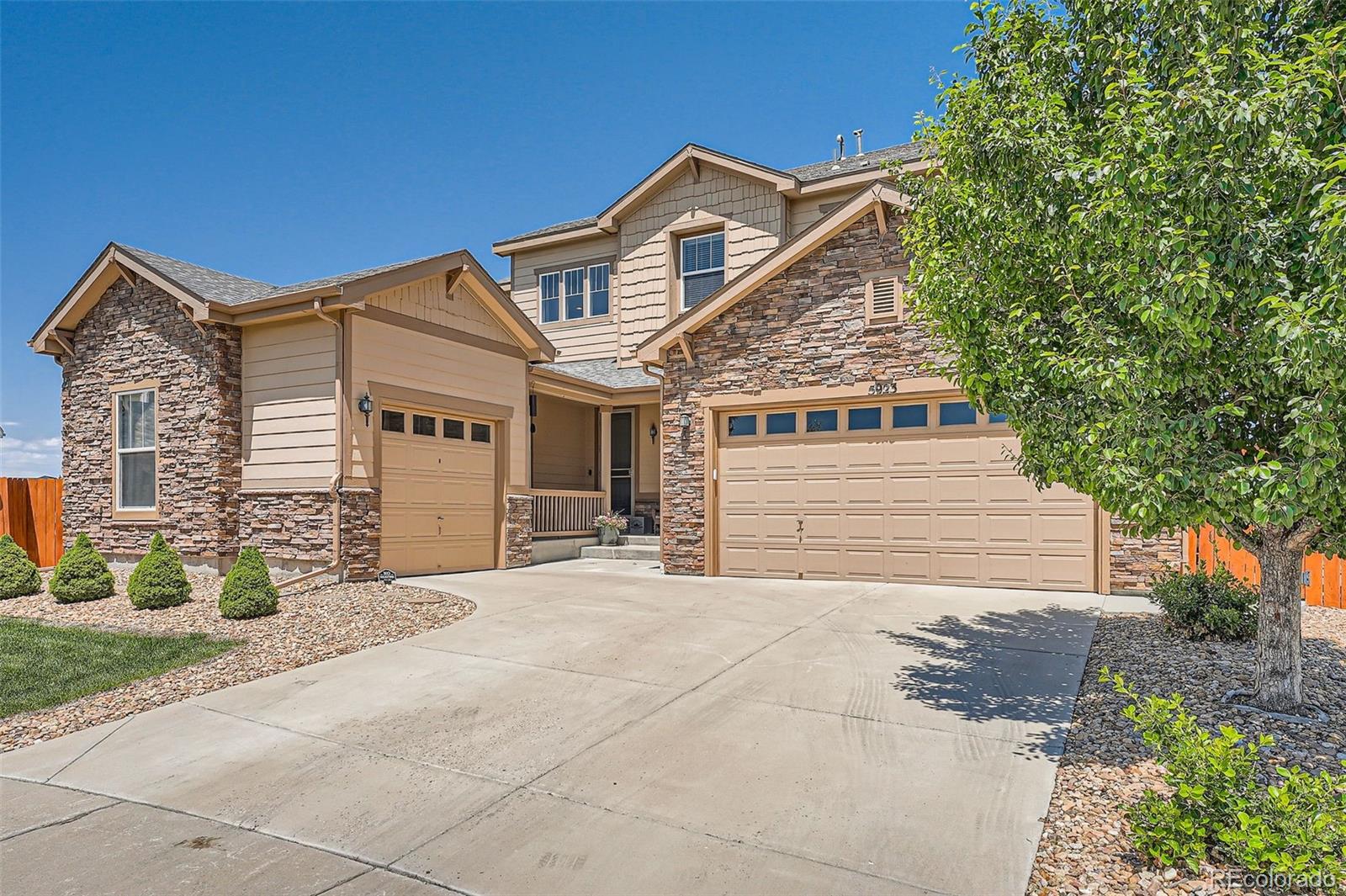 5923 S Jamestown Court, aurora MLS: 4044939 Beds: 6 Baths: 5 Price: $1,179,000