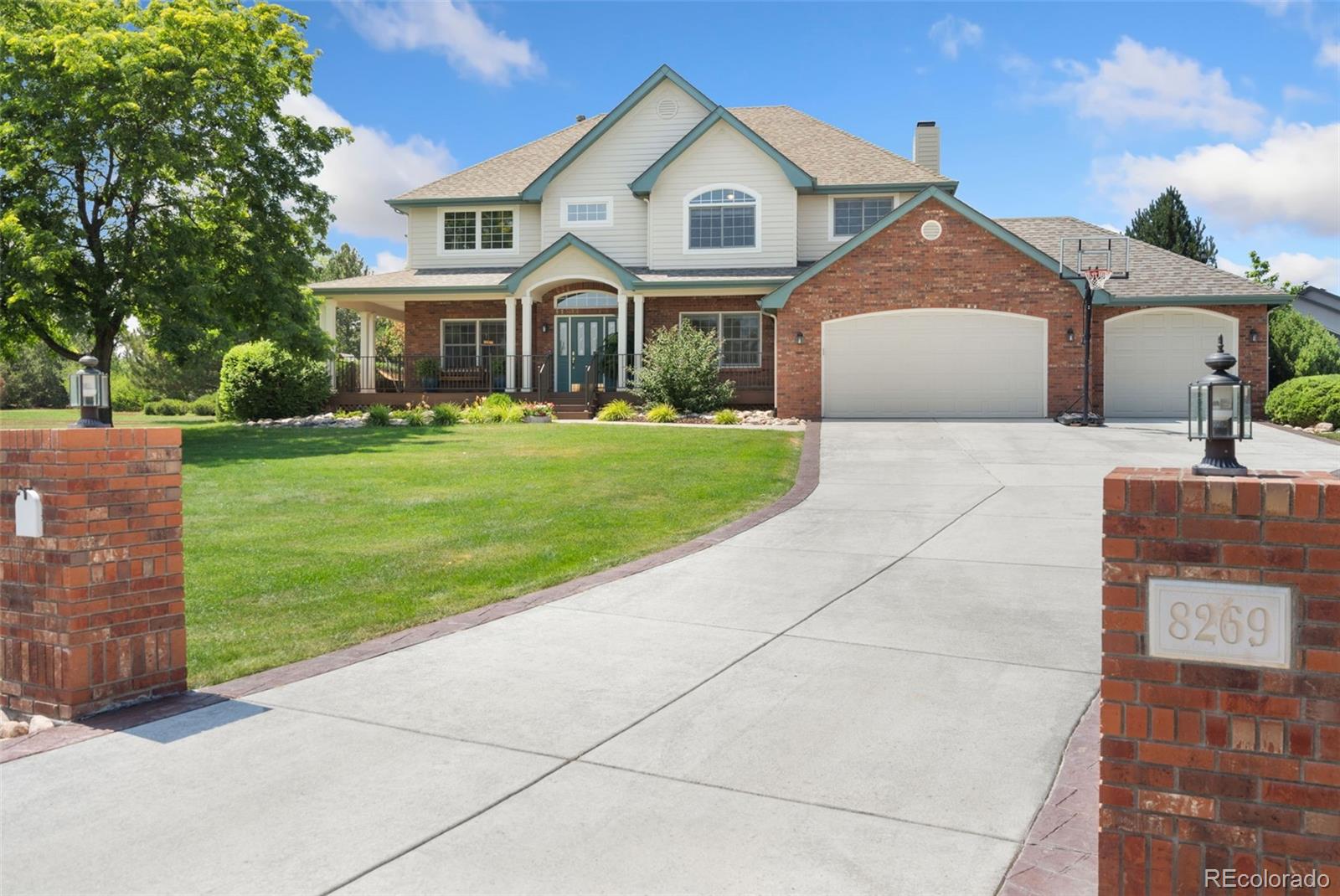 8269  Park Hill Court, fort collins MLS: 7009426 Beds: 5 Baths: 3 Price: $1,200,000