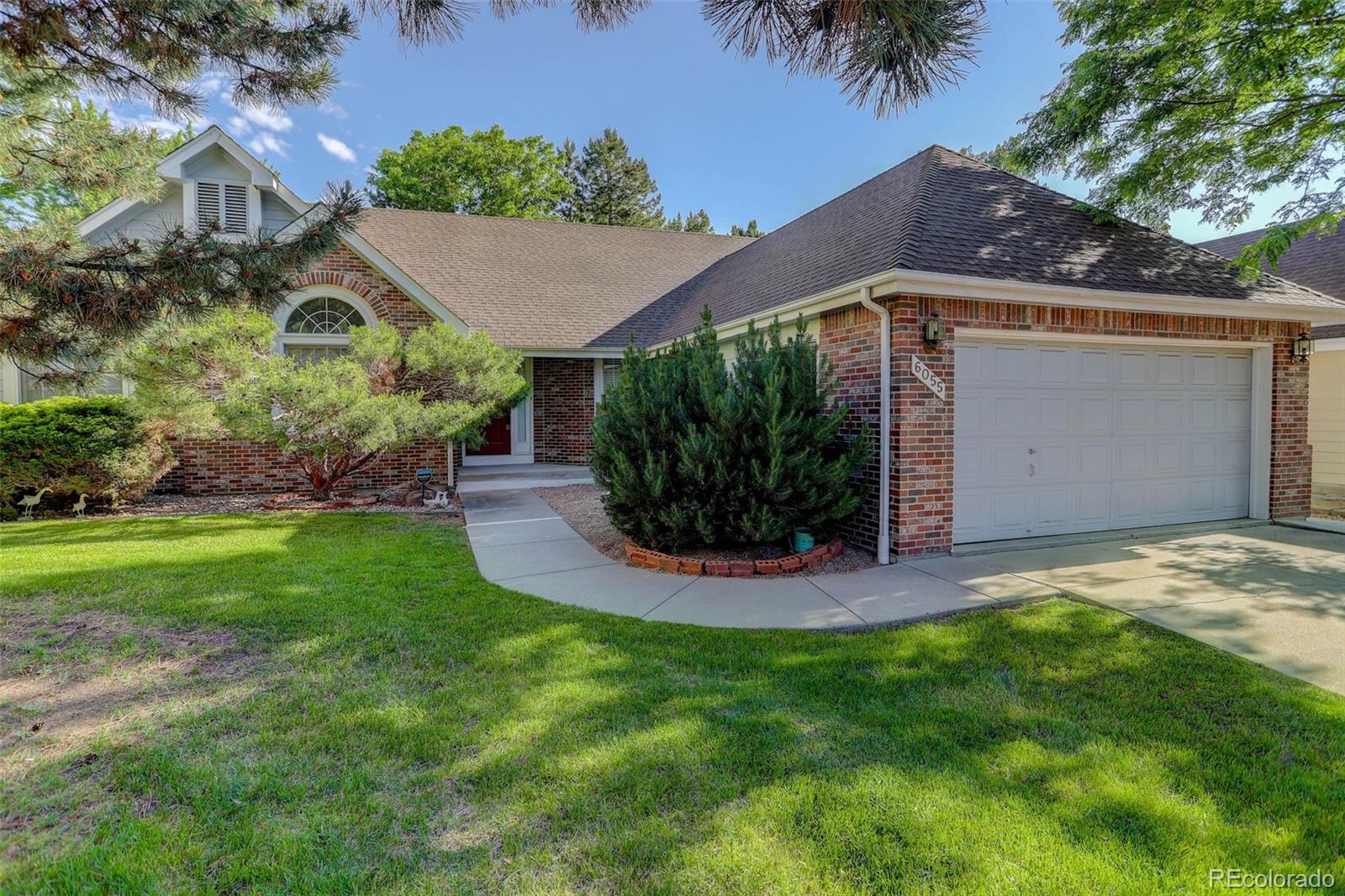 6055 W Warren , lakewood MLS: 2927053 Beds: 4 Baths: 3 Price: $750,000