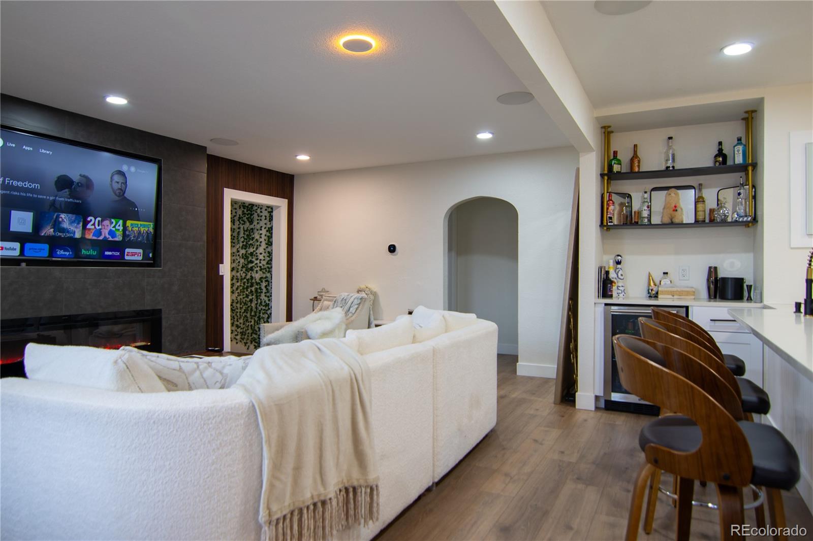 3701 S Grant Street, englewood MLS: 6496686 Beds: 6 Baths: 3 Price: $695,000