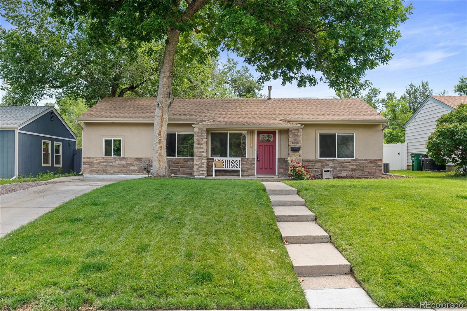 3064 S Grape Way, denver MLS: 3320456 Beds: 3 Baths: 2 Price: $525,000