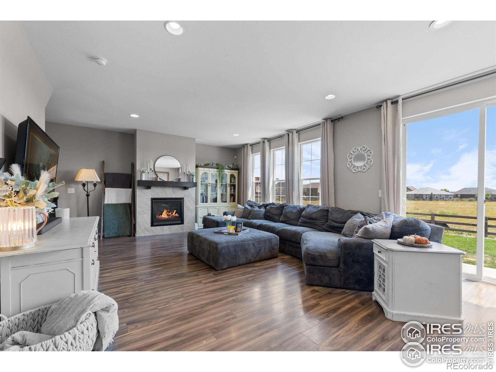 4900  Wildflower Place, dacono MLS: 4567891036573 Beds: 3 Baths: 3 Price: $629,000