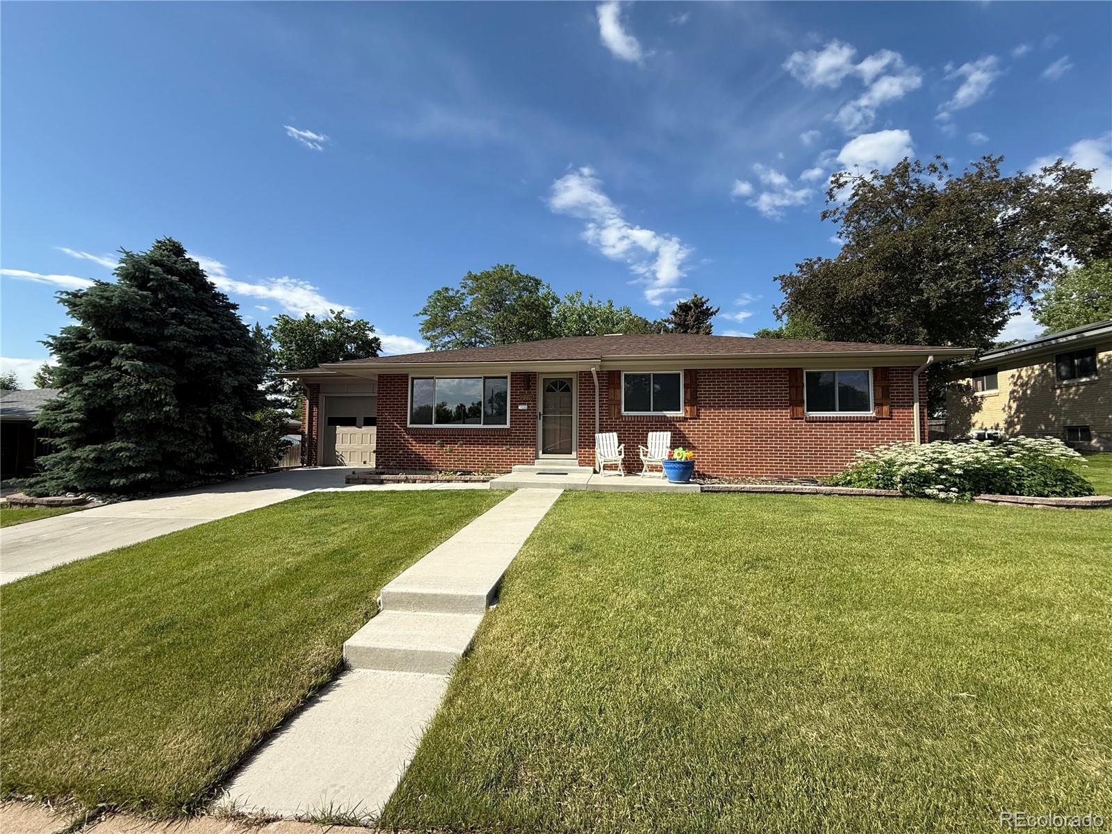 3384 W Arlington Avenue, littleton MLS: 8562909 Beds: 4 Baths: 3 Price: $649,900