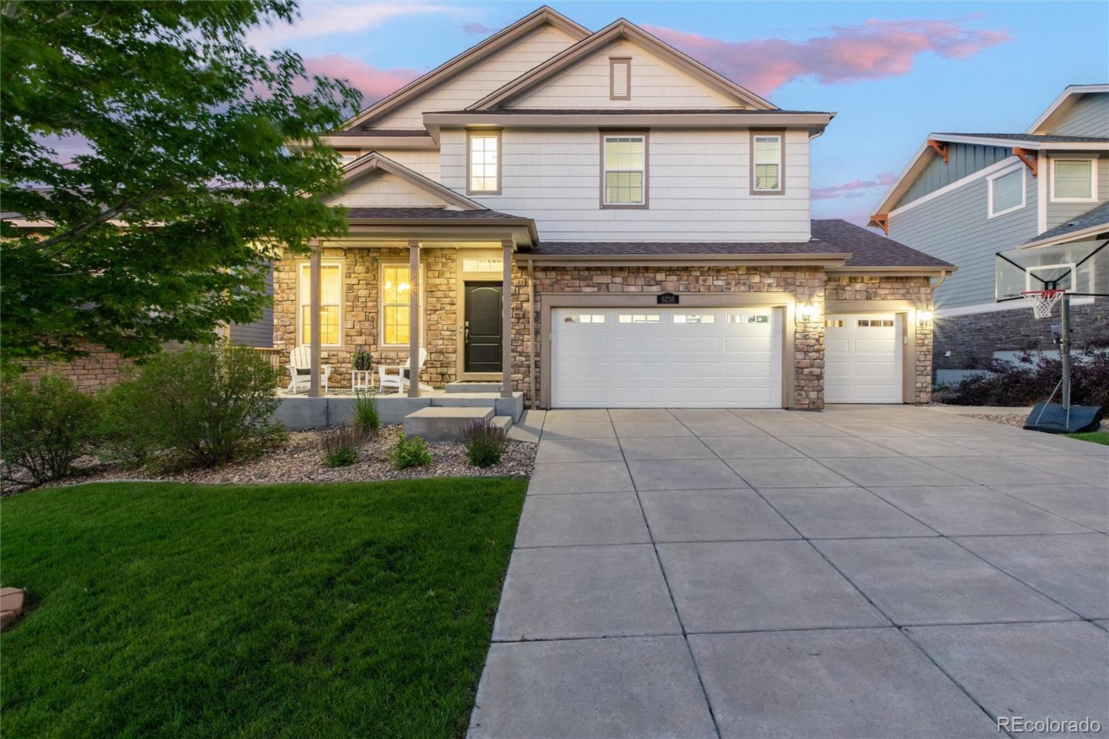 6236 S Millbrook Way, aurora MLS: 5284297 Beds: 5 Baths: 4 Price: $810,000