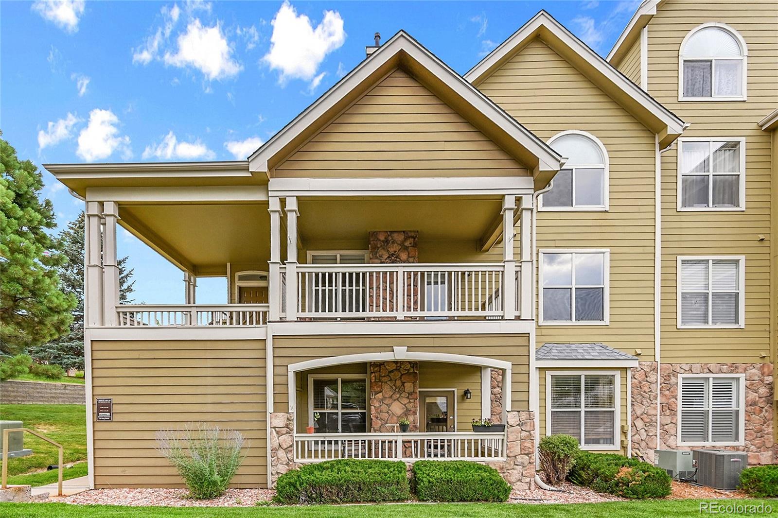 6001  Castlegate Drive A21, Castle Rock  MLS: 3680661 Beds: 2 Baths: 2 Price: $348,500