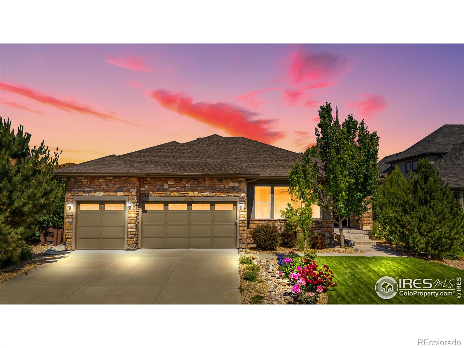 1976  Cayman Drive, windsor MLS: 4567891036639 Beds: 6 Baths: 4 Price: $995,000