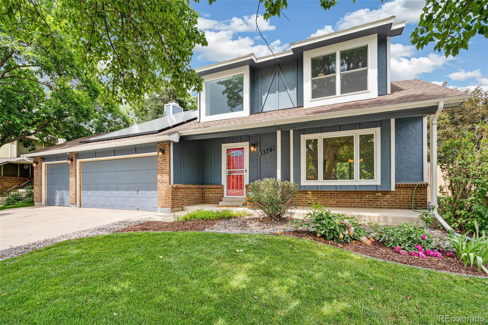 13701  Yank Way, arvada MLS: 6799083 Beds: 4 Baths: 3 Price: $750,000