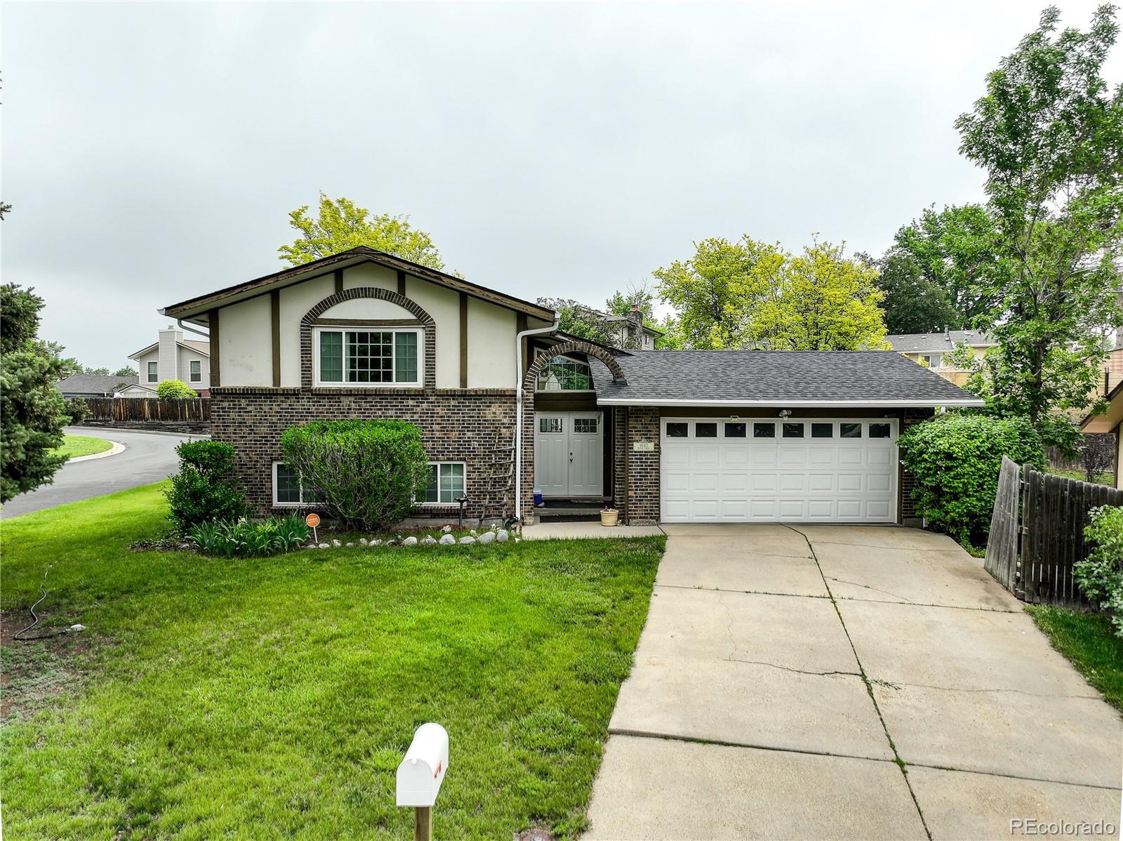 9642  Meade Court, westminster MLS: 8162028 Beds: 3 Baths: 3 Price: $499,000