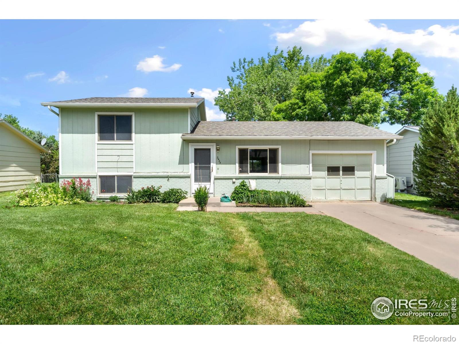 2424 W Stuart Street, fort collins MLS: 4567891036680 Beds: 3 Baths: 2 Price: $405,000