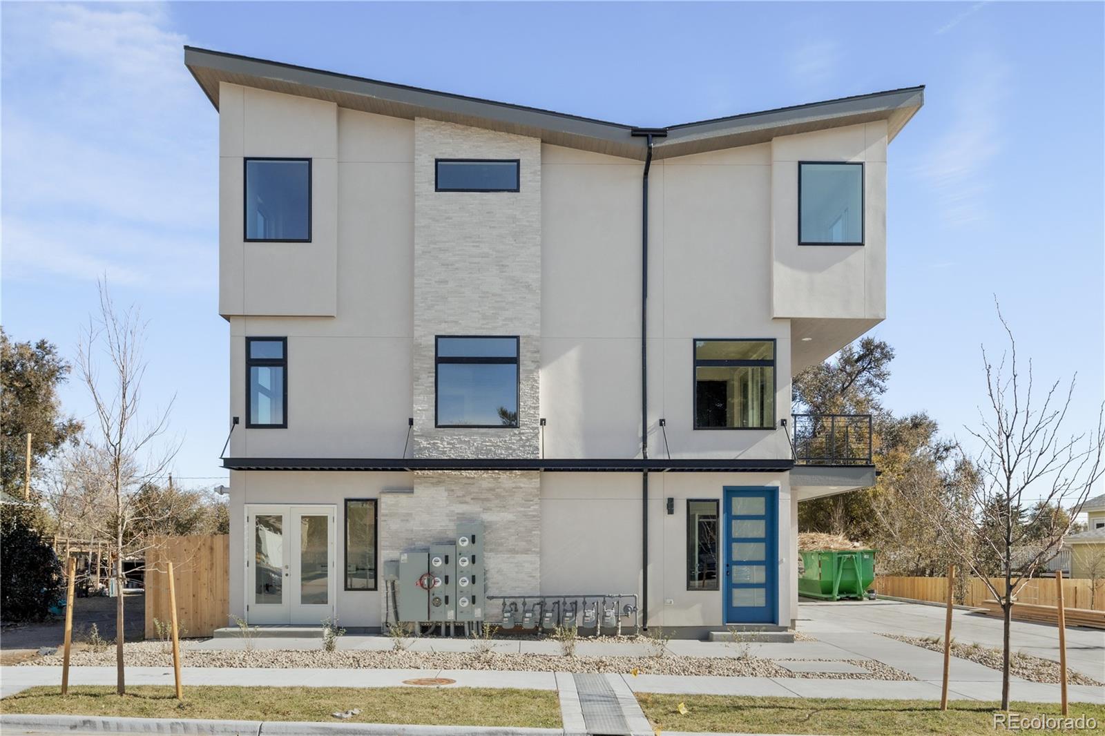 1678  Tabor Street, lakewood MLS: 9795523 Beds: 2 Baths: 3 Price: $524,000
