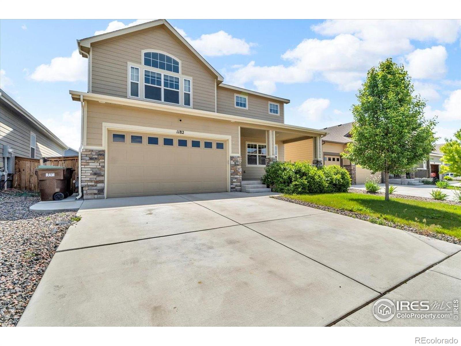 1182  Bowen Pass Street, severance MLS: 4567891036719 Beds: 3 Baths: 3 Price: $535,000
