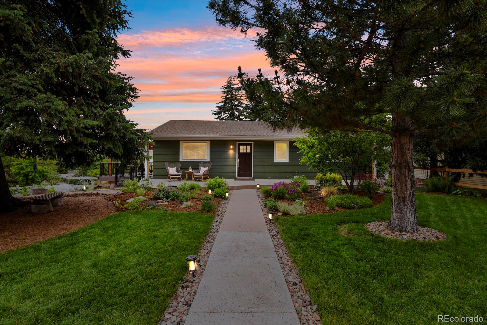 403  Anderson Street, castle rock MLS: 7972757 Beds: 4 Baths: 2 Price: $825,000