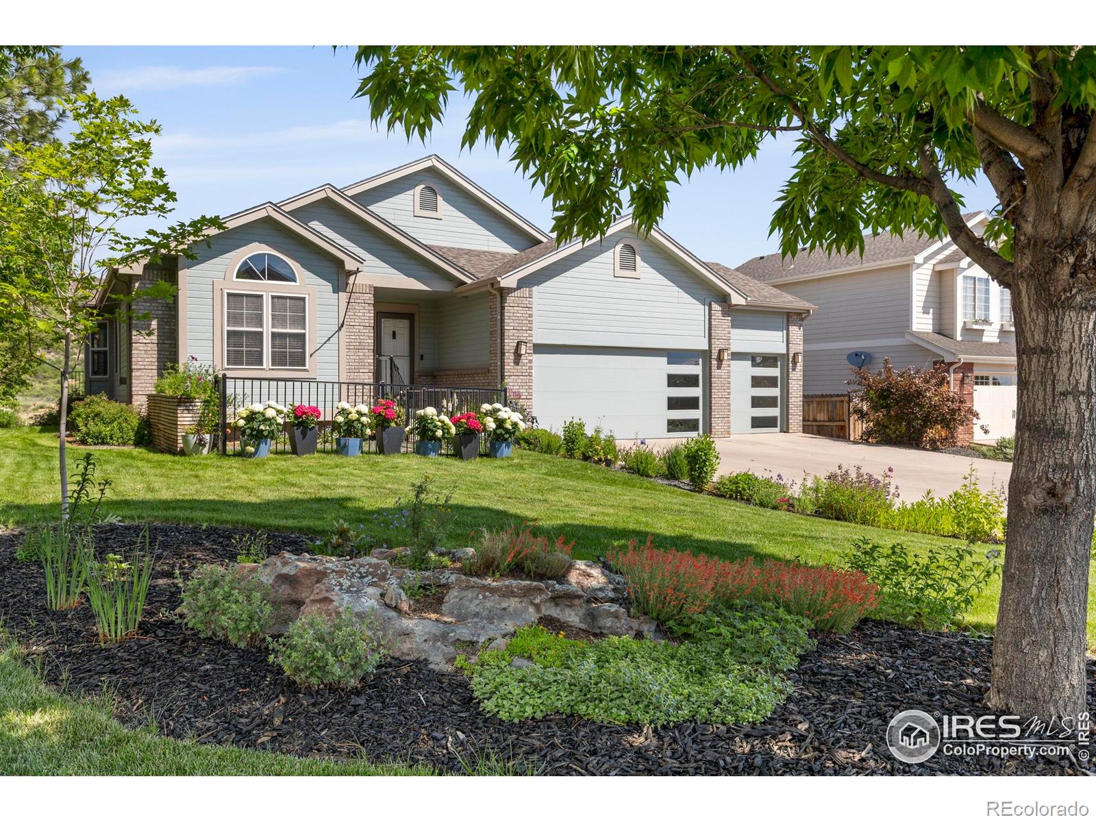 571  Promontory Drive, loveland MLS: 4567891036756 Beds: 4 Baths: 3 Price: $710,000